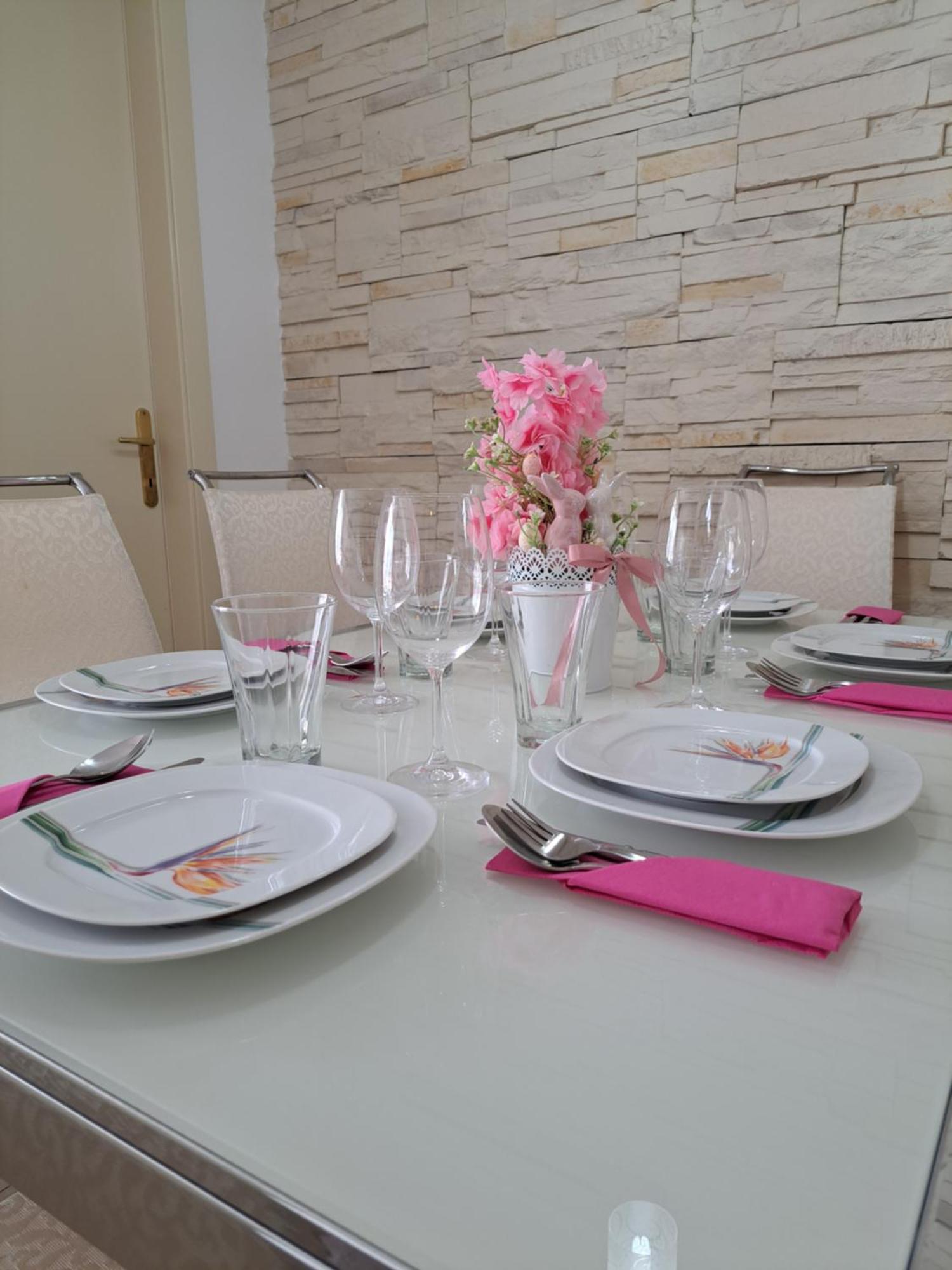 Apartment In Split, Near The Old Town, Three Rooms, Balcony, Garage