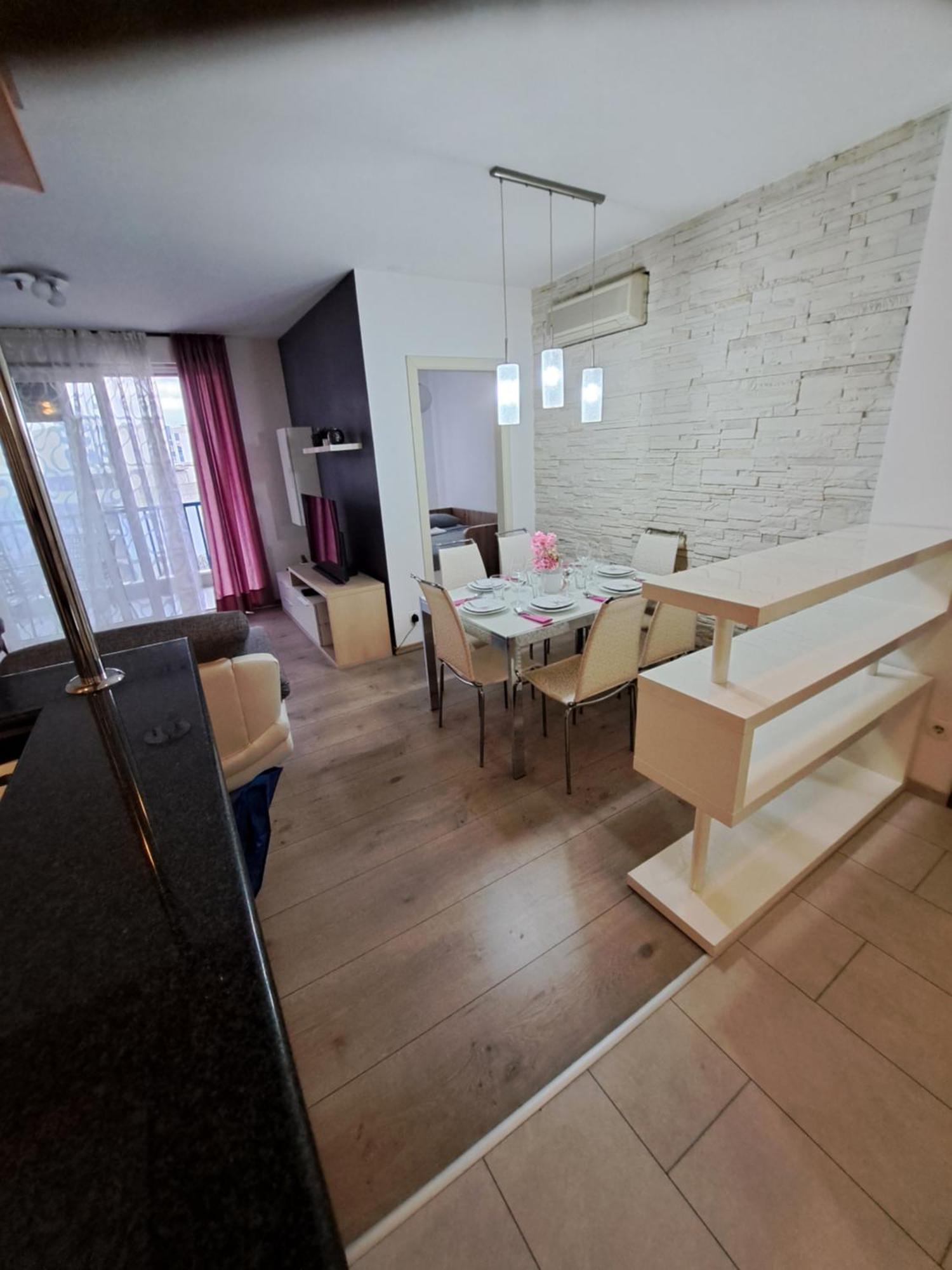 In Split, Near The Old Town, Three Rooms, Balcony, Garage Apartment Split