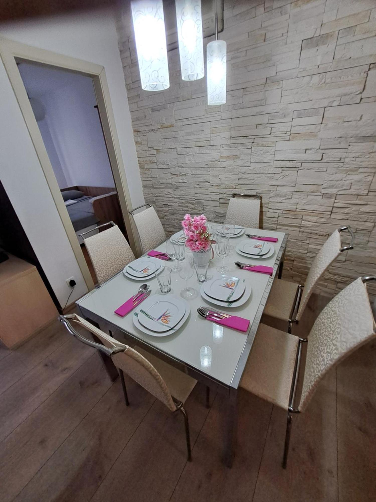 Apartment In Split, Near The Old Town, Three Rooms, Balcony, Garage Split