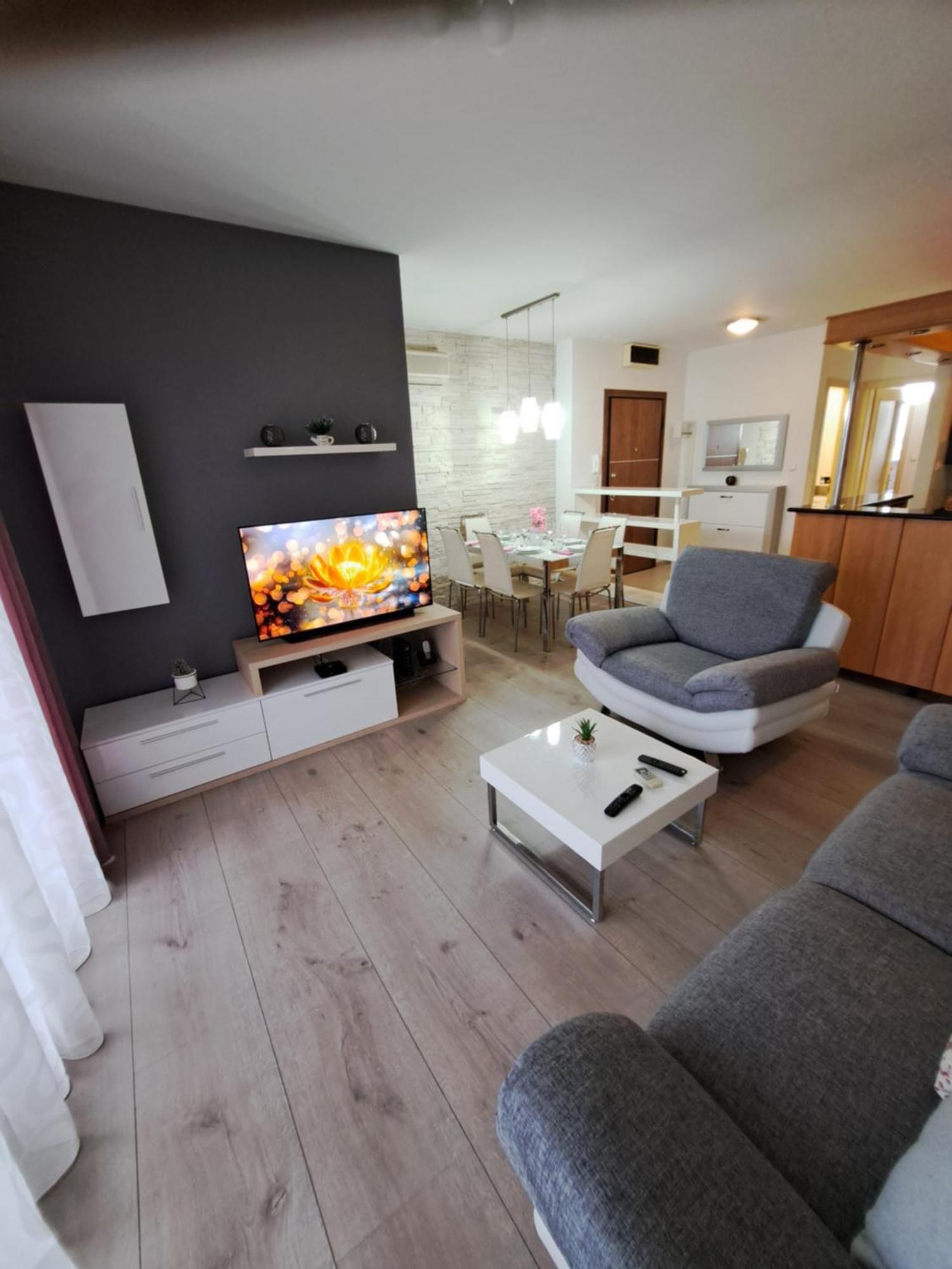 In Split, Near The Old Town, Three Rooms, Balcony, Garage Apartment