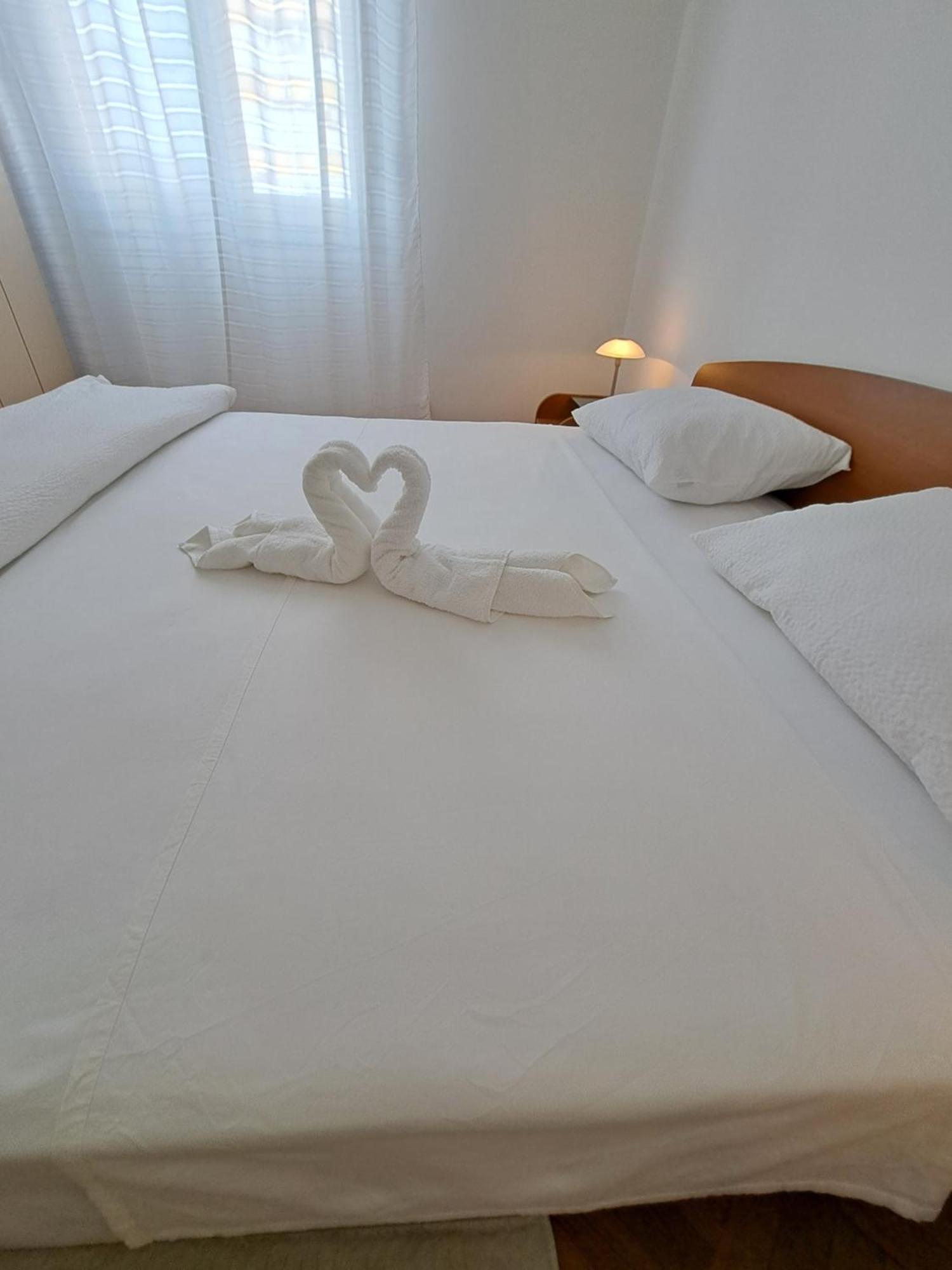 Appartement In Split, Near The Old Town, Three Rooms, Balcony, Garage