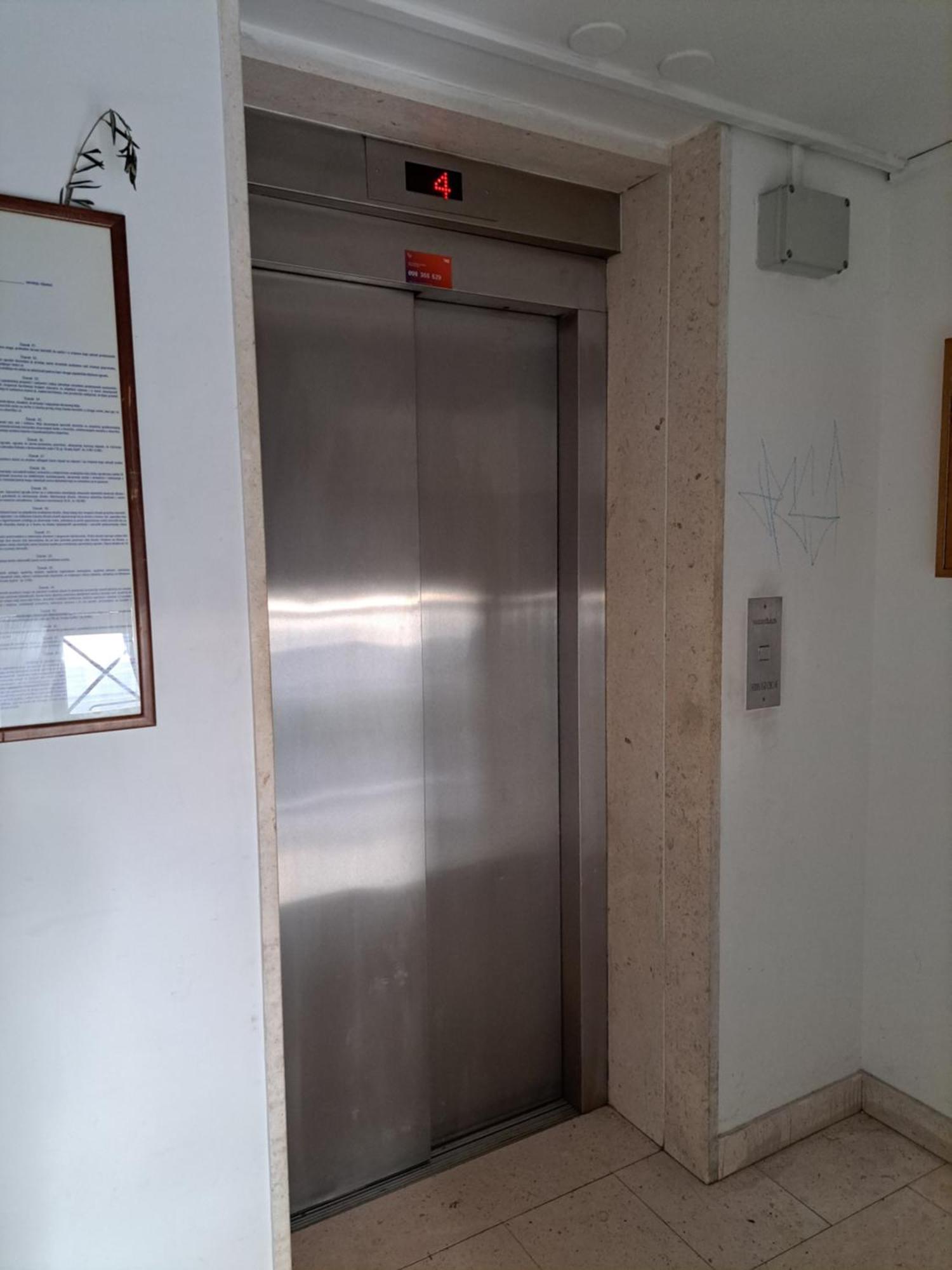In Split, Near The Old Town, Three Rooms, Balcony, Garage * Split