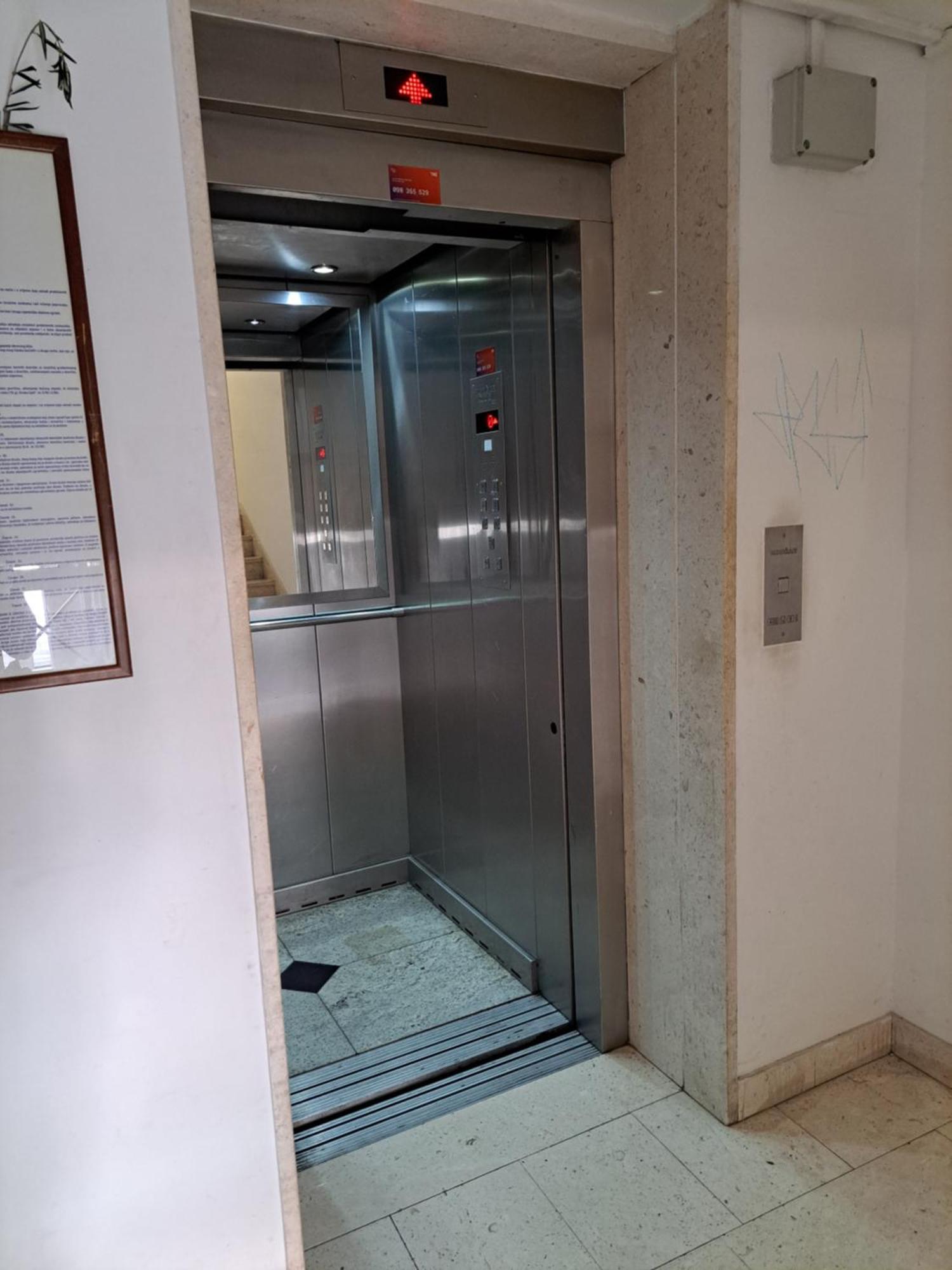 In Split, Near The Old Town, Three Rooms, Balcony, Garage Apartment *