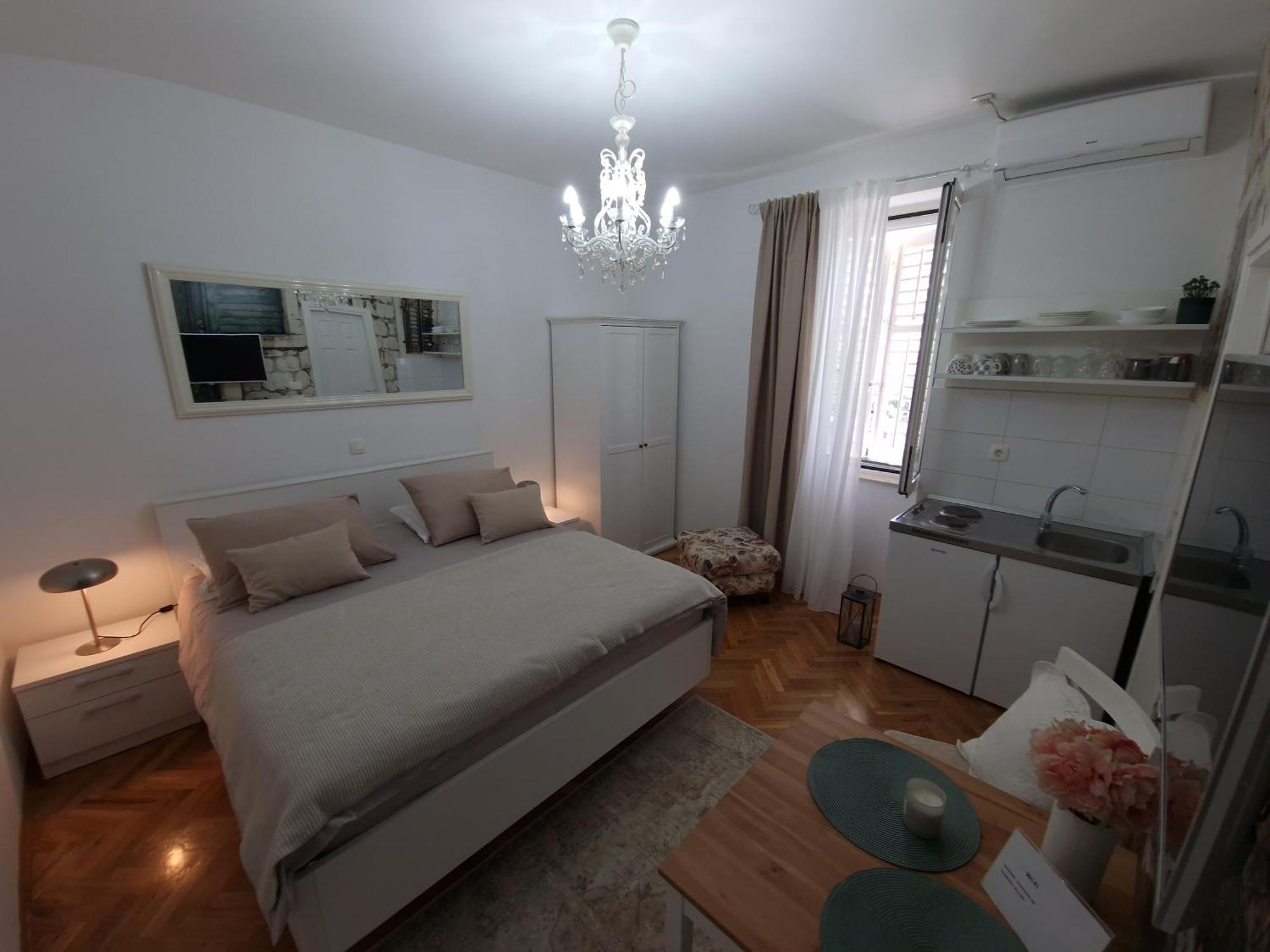 Ani Apartment *