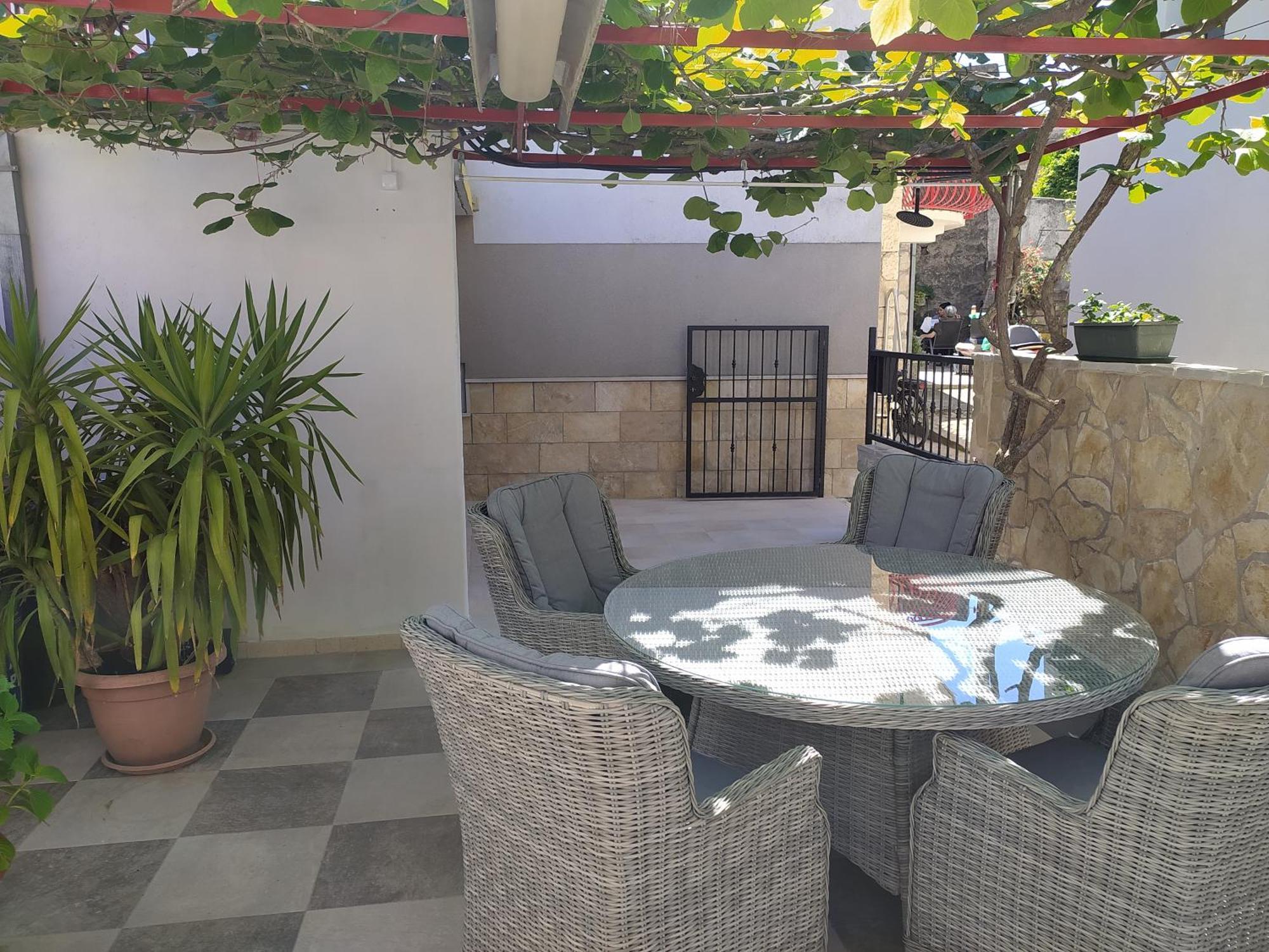 Apartment Dvor *