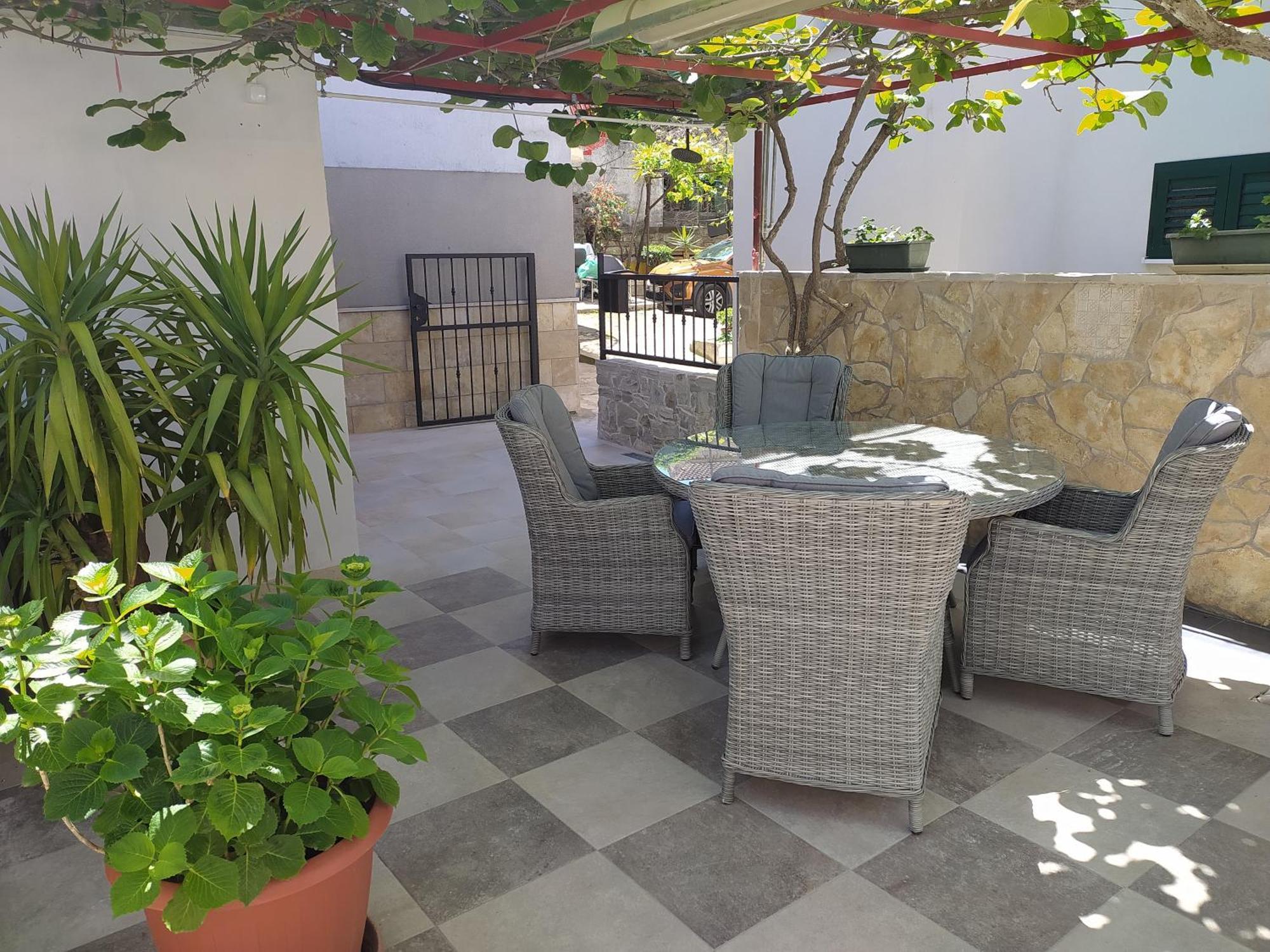 Apartment Dvor