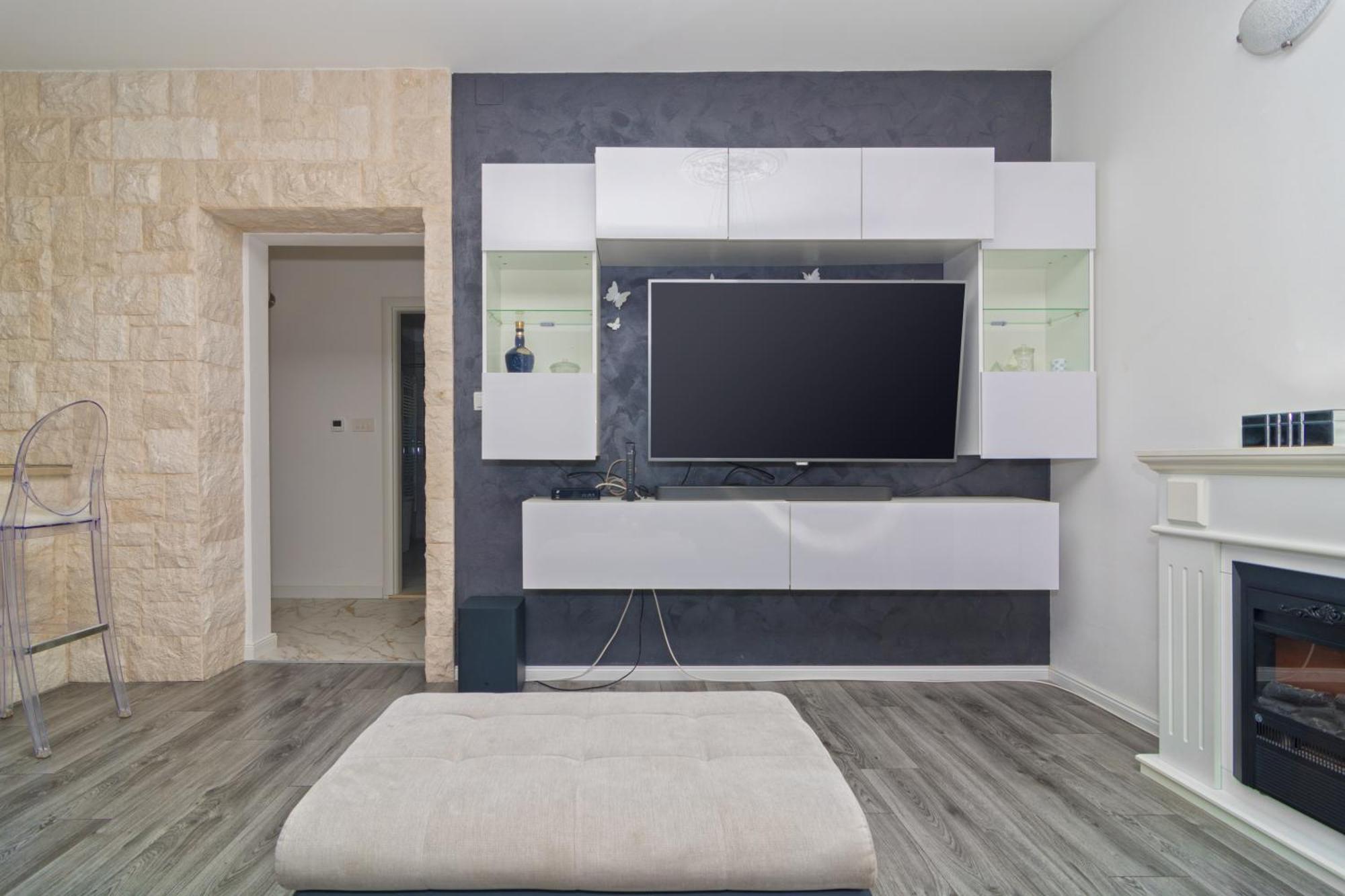 Anachi Apartment Split