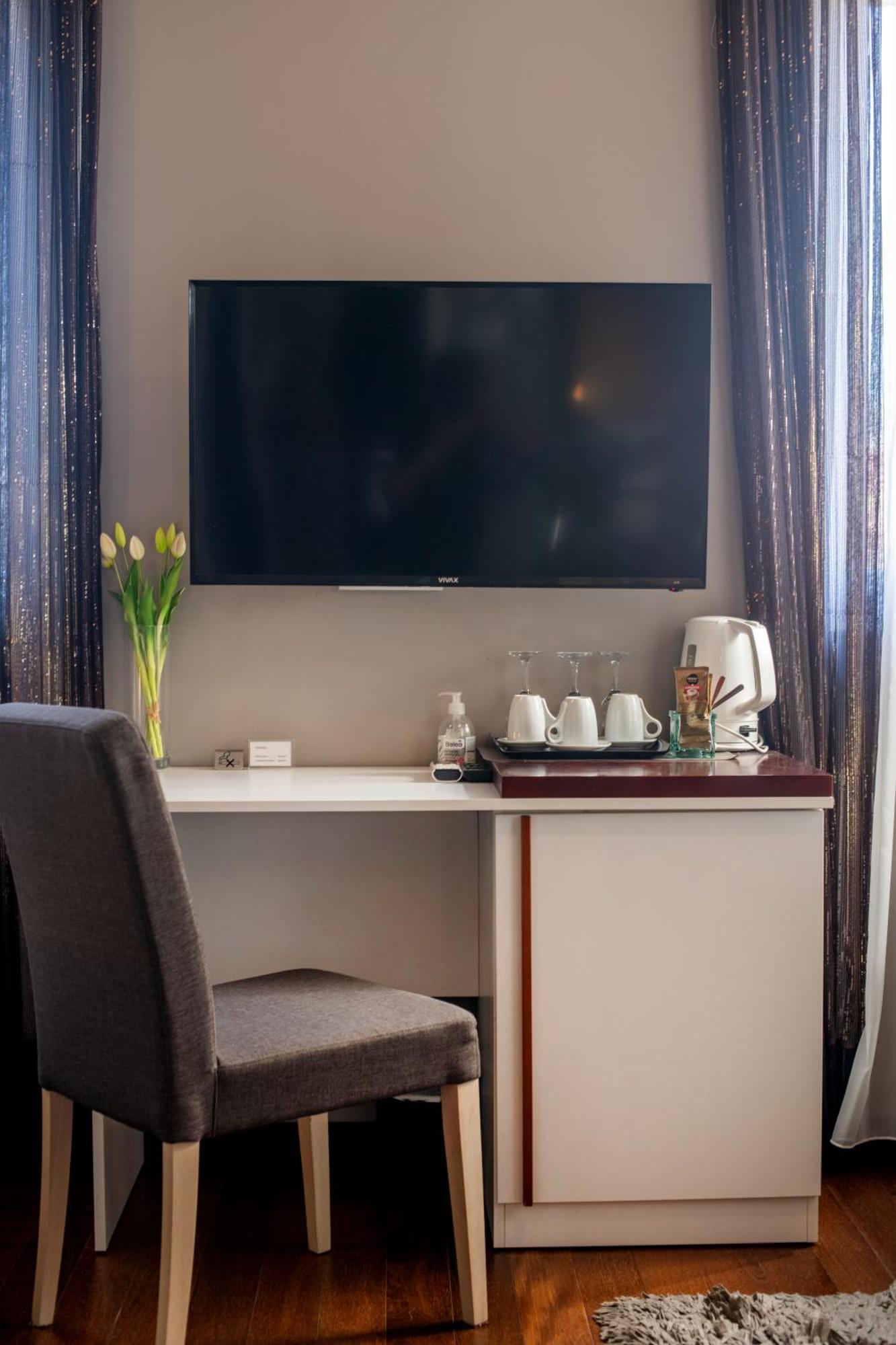 Luxury Kiara *