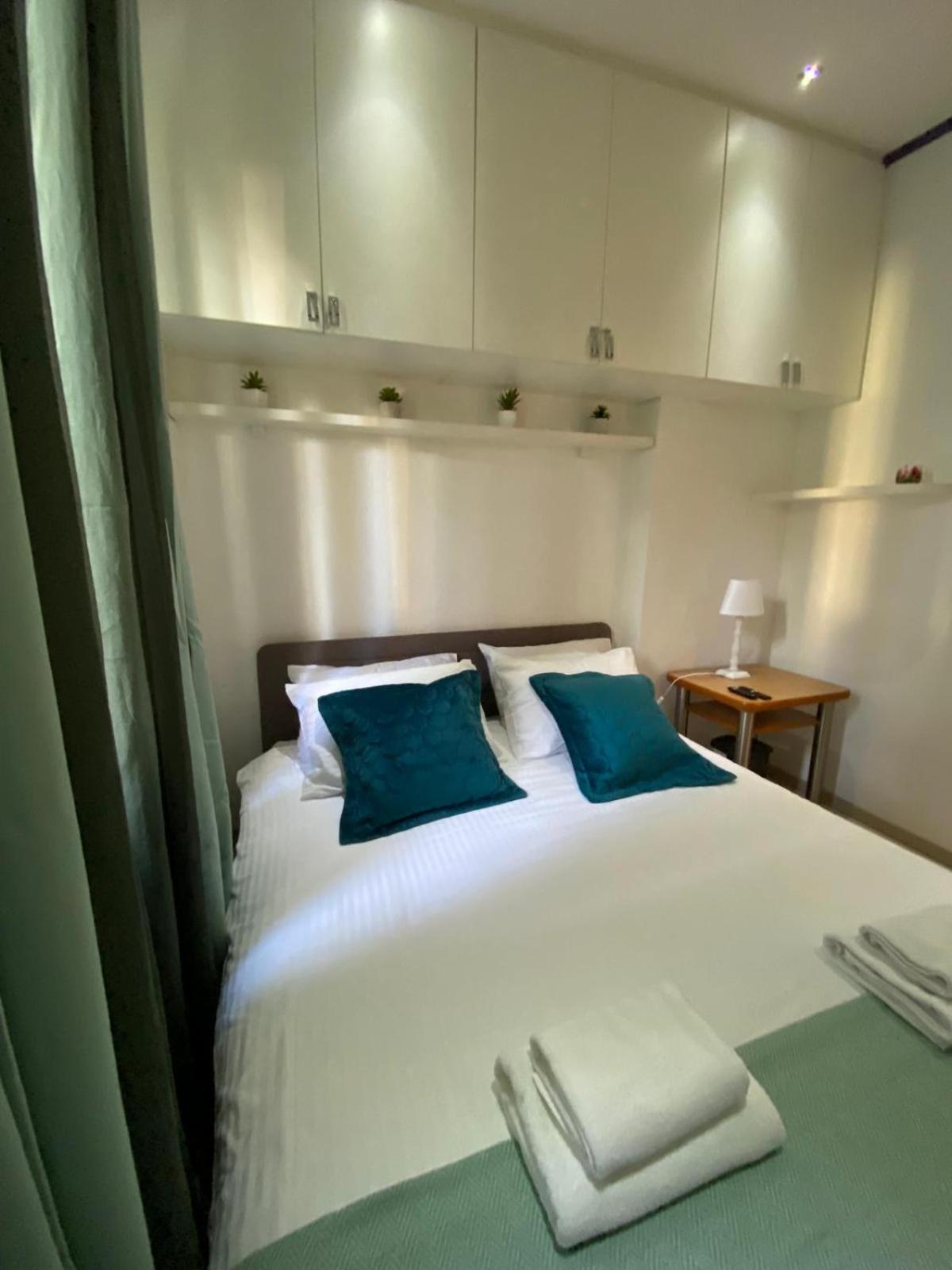 George Apartment, Renovated 2024, Downtown *