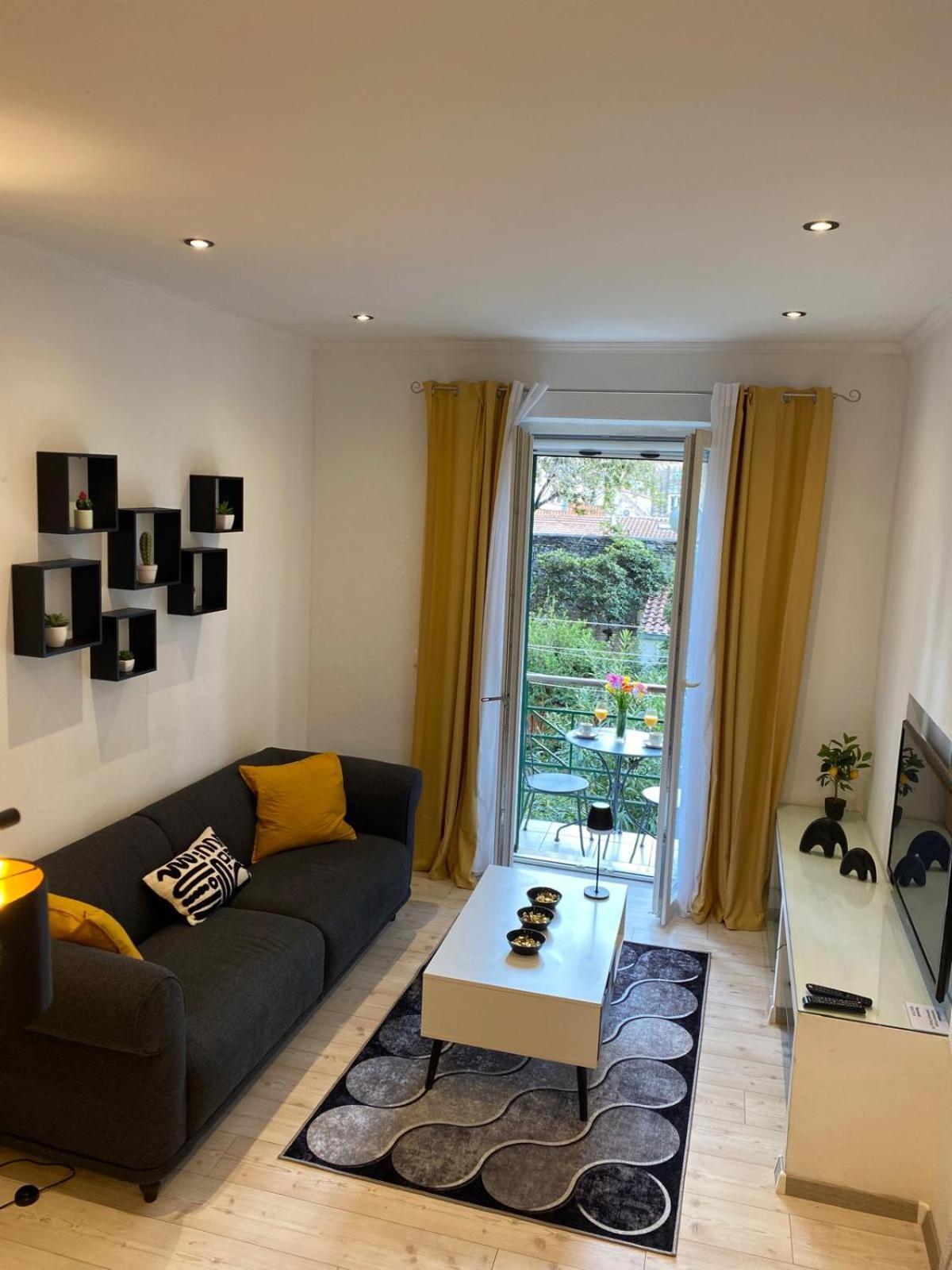 George Apartment, Renovated 2024, Downtown