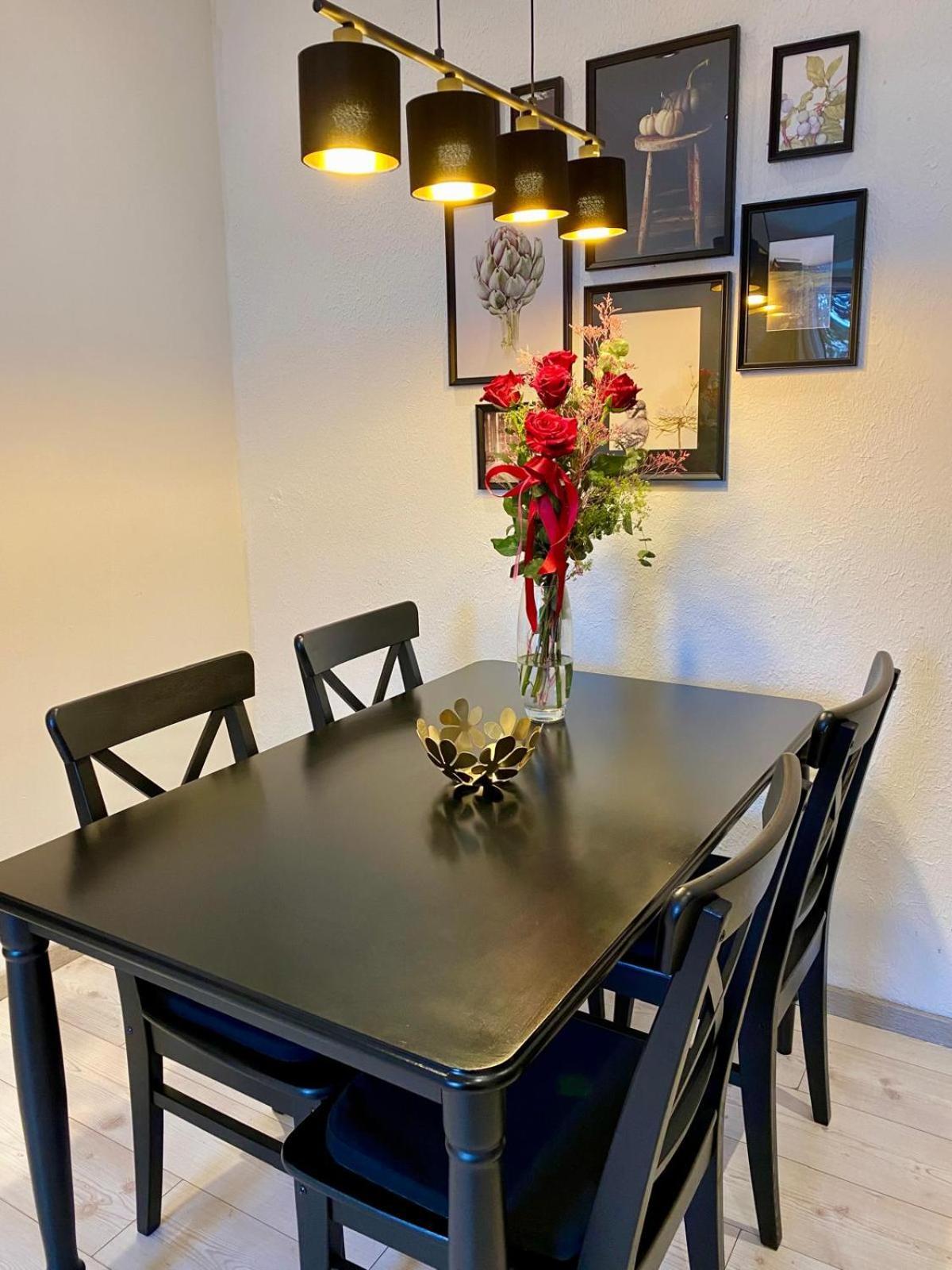 George Apartment, Renovated 2024, Downtown *