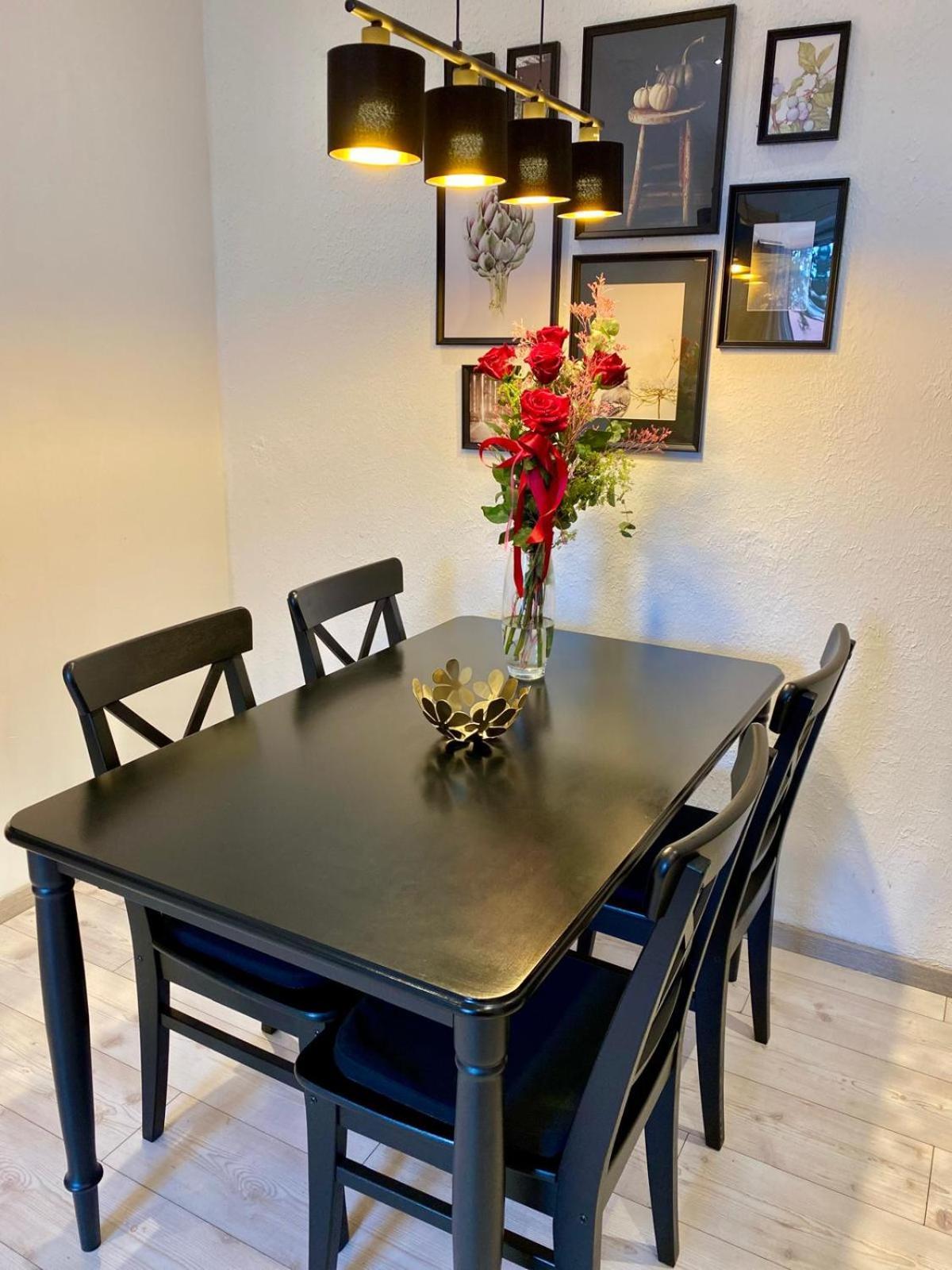 George Apartment, Renovated 2024, Downtown Apartment *
