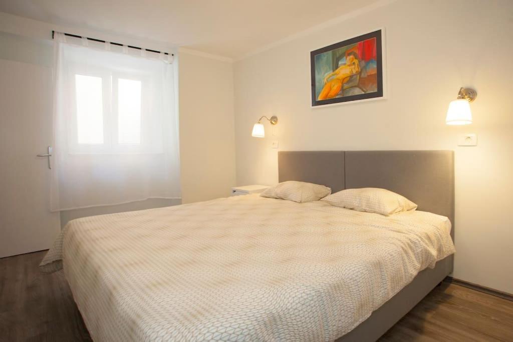 Brand New Damir In Center Apartment *