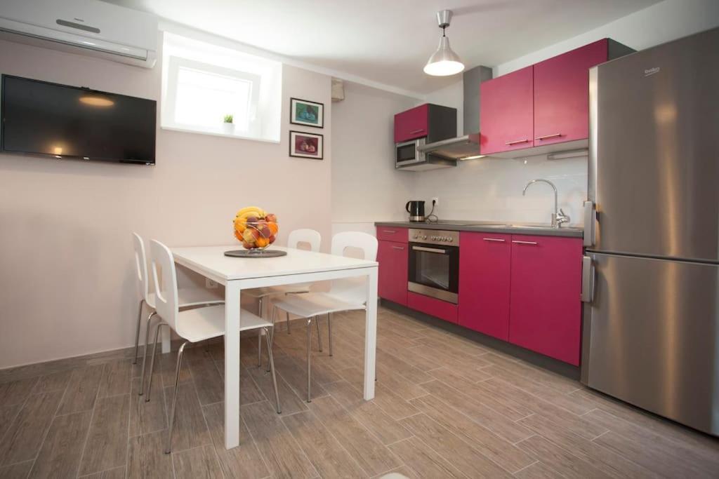 Apartment Brand New Damir In Center Split