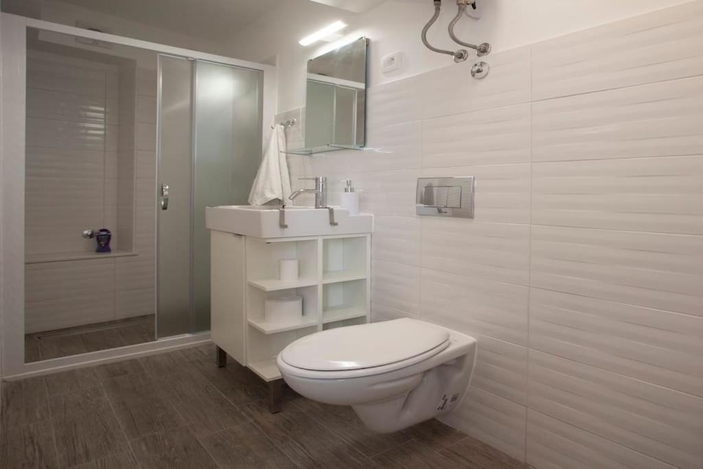 Brand New Damir In Center Apartment *