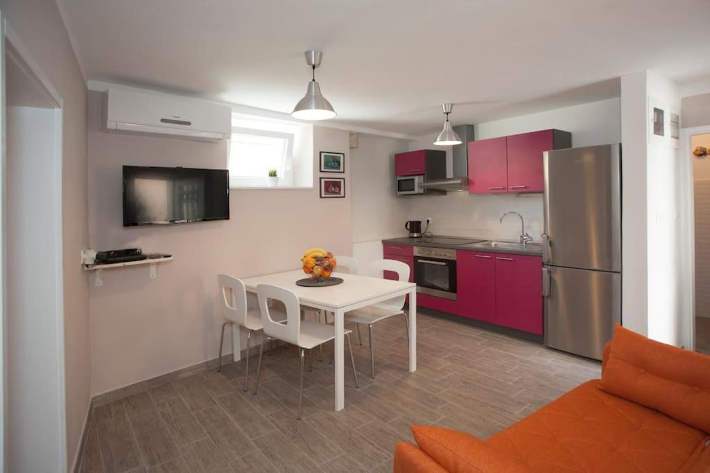 Brand New Damir In Center Apartment