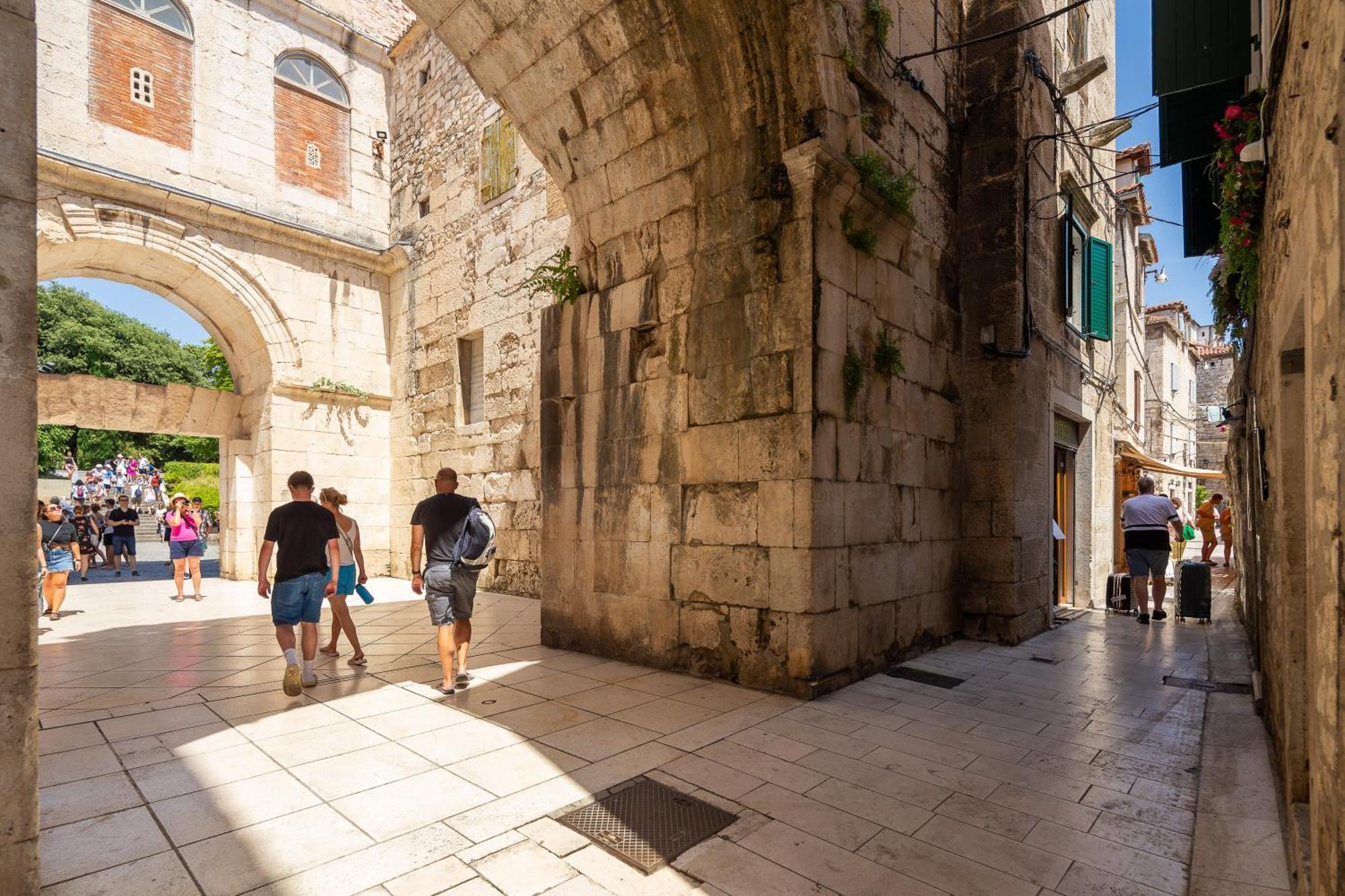 Golden Gate Luxury - Unique Unesco Location Apartamento Split