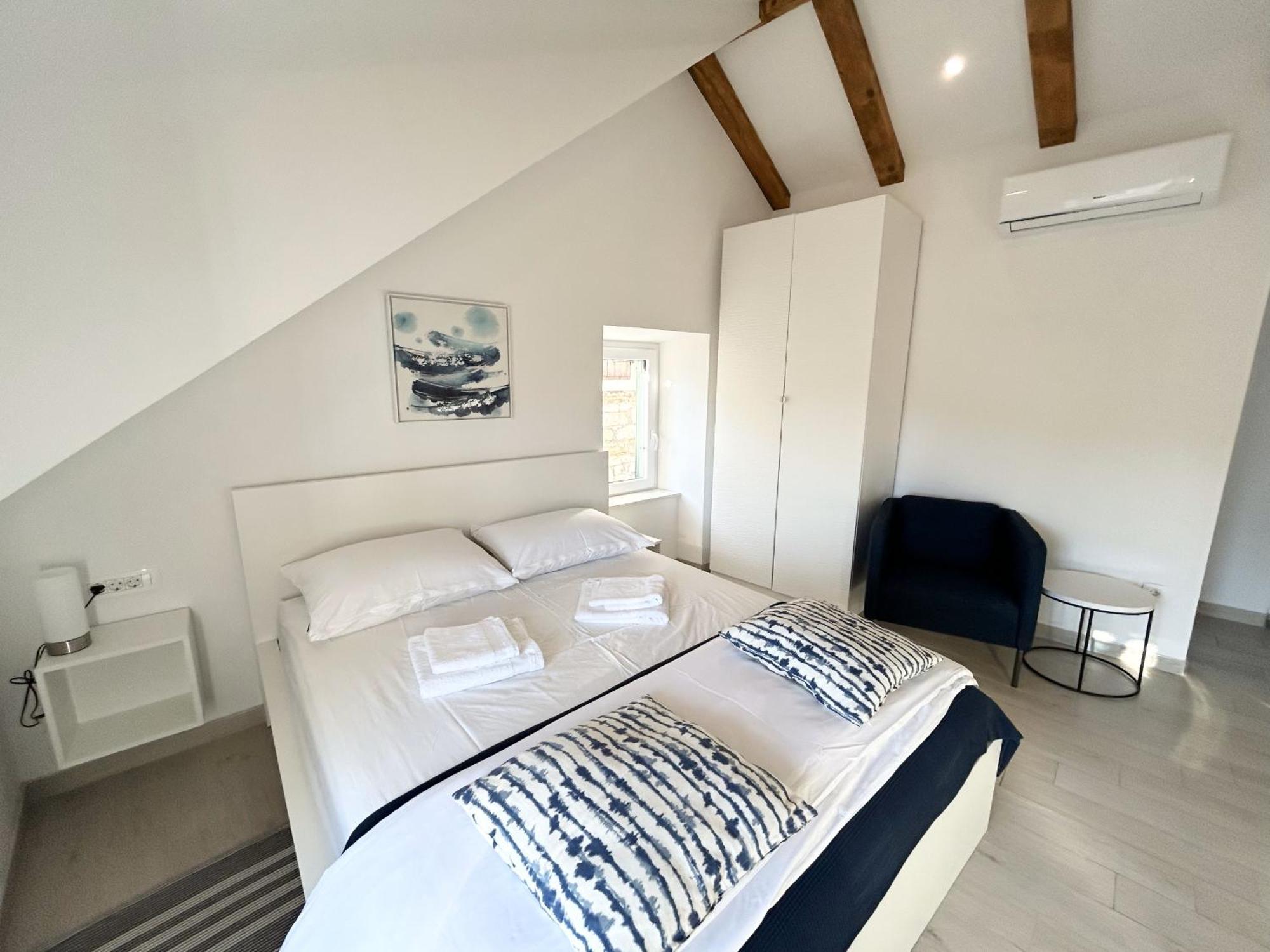 Apartment Mikula And Cvita Stone House Split
