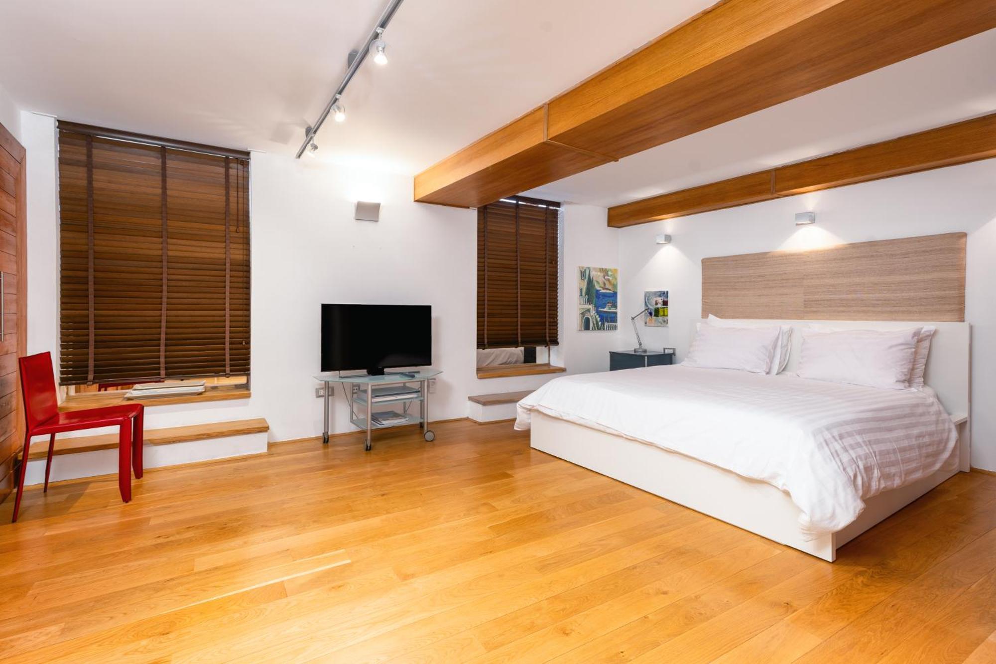 Imperial Apartment *