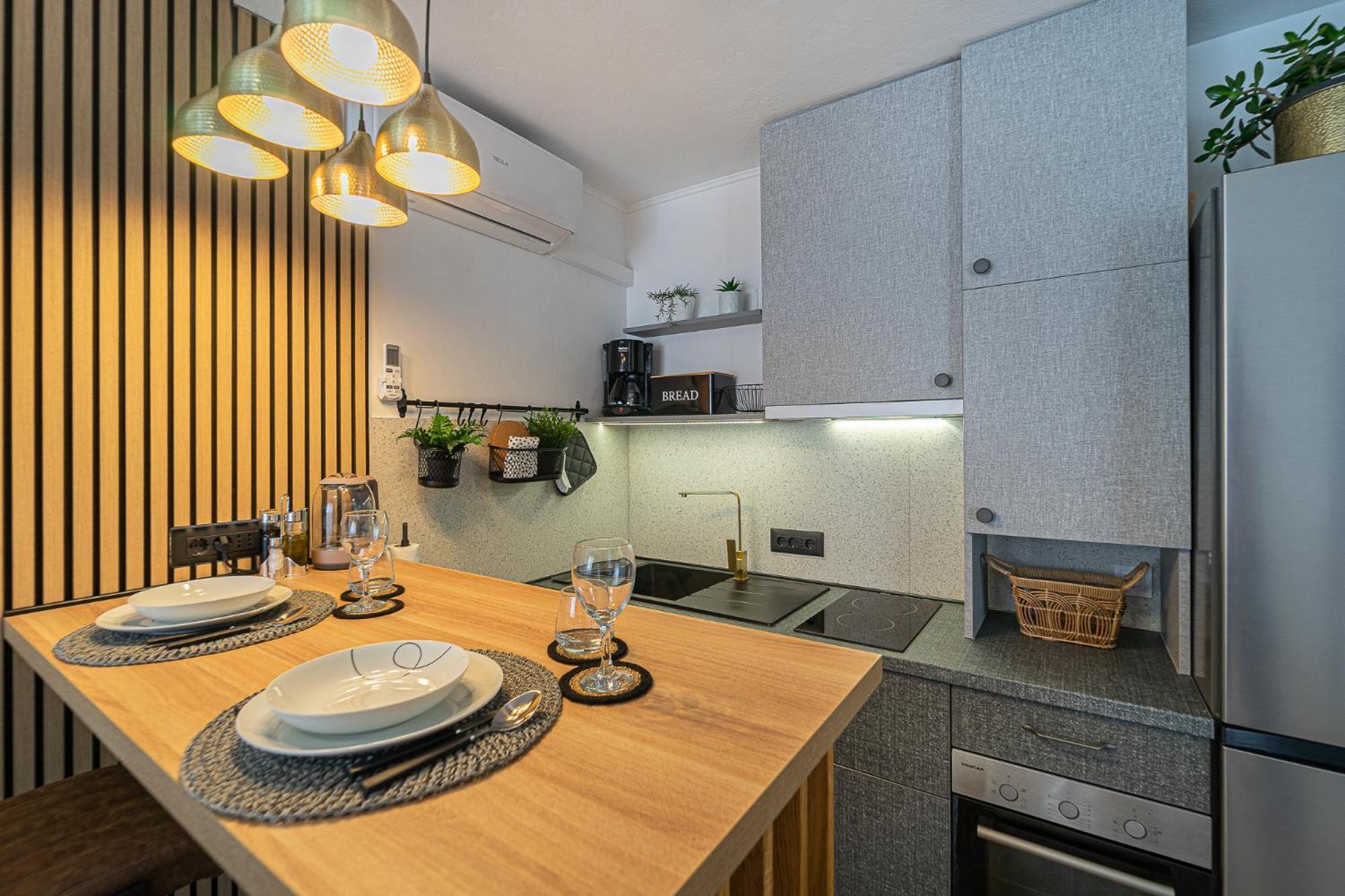 Lemon & Sun Apartment *