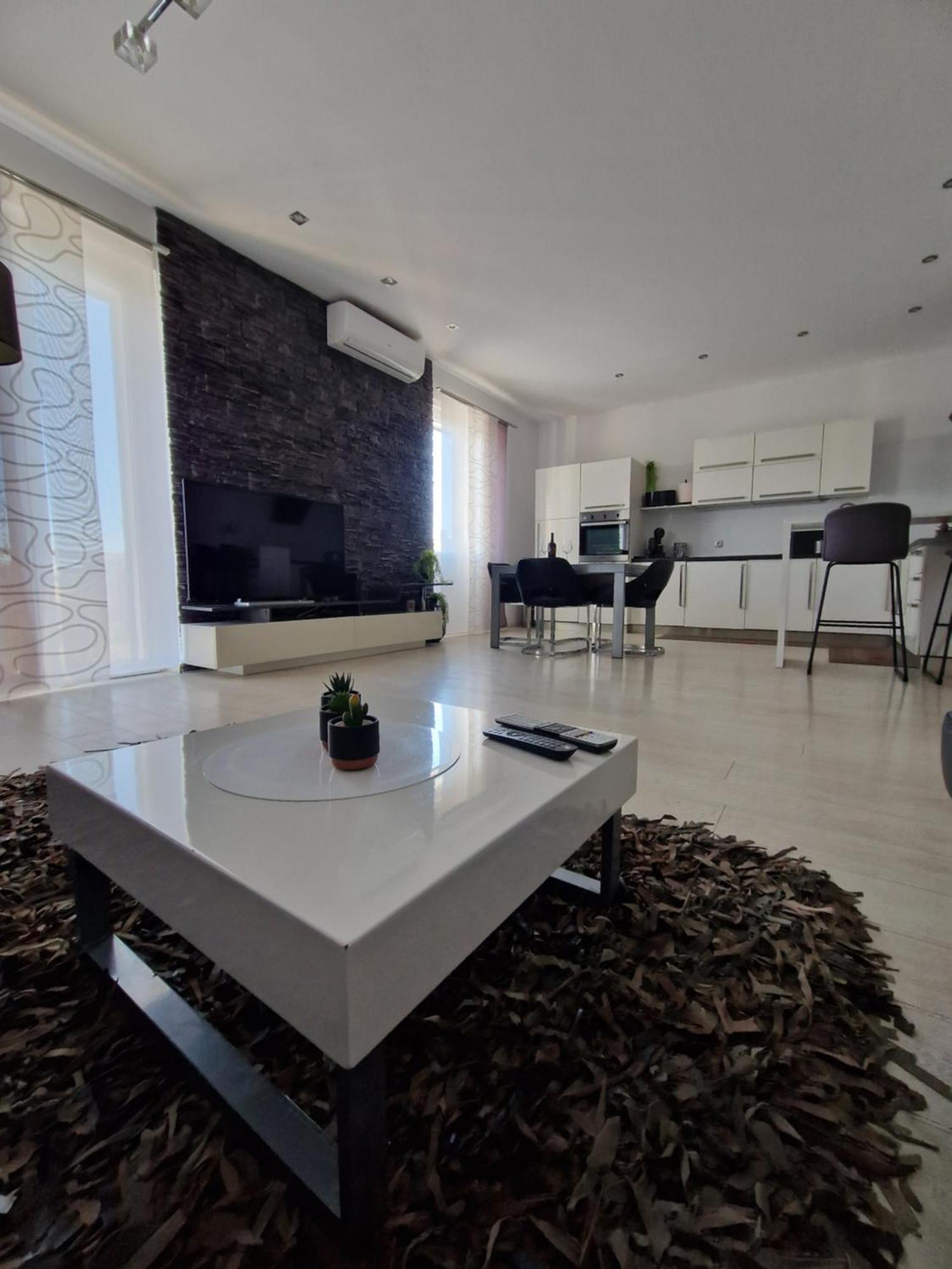 Apartment Modern For 2 In The Center Of The Town *