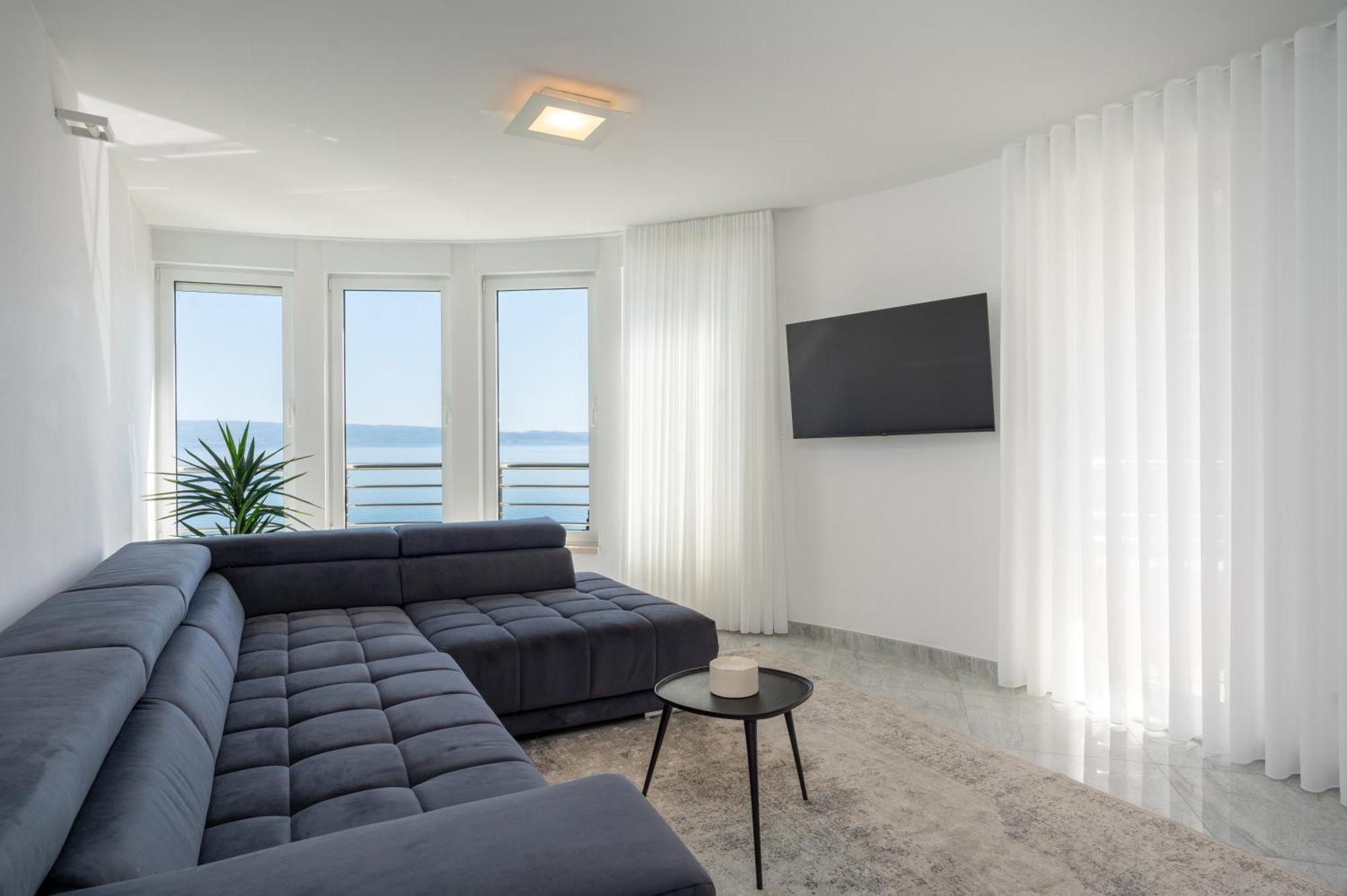 Sea View By Nono Ban *