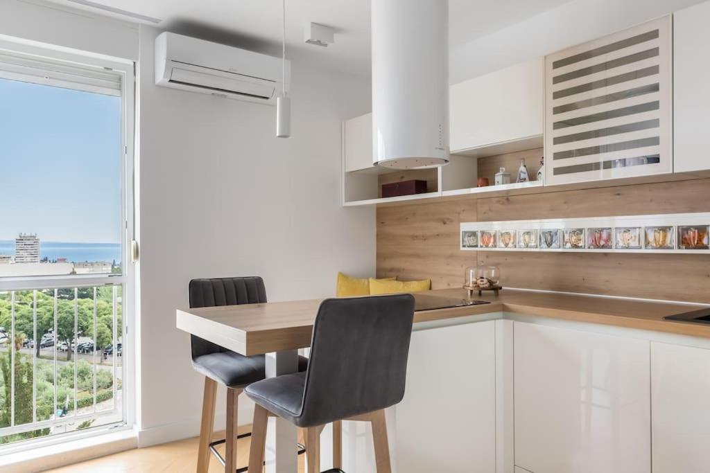 Luxury Marijeta, Sea View, Free Parking Apartment