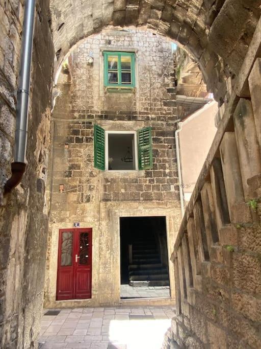 Diokletian's Golden Nest Apartment Split
