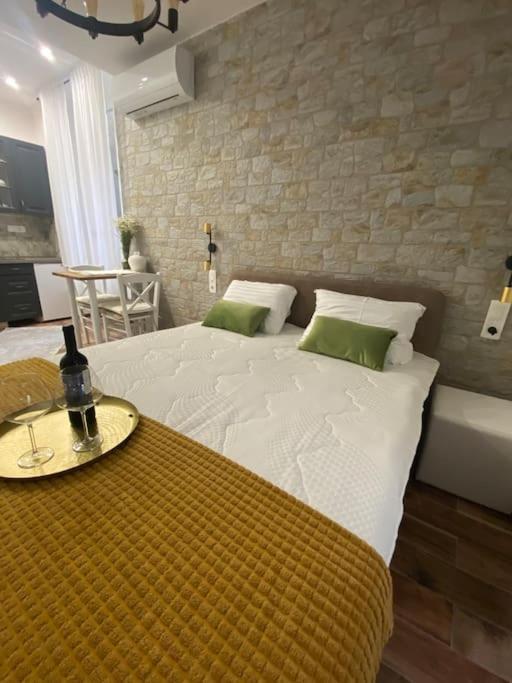 Apartment Diokletian's Golden Nest *