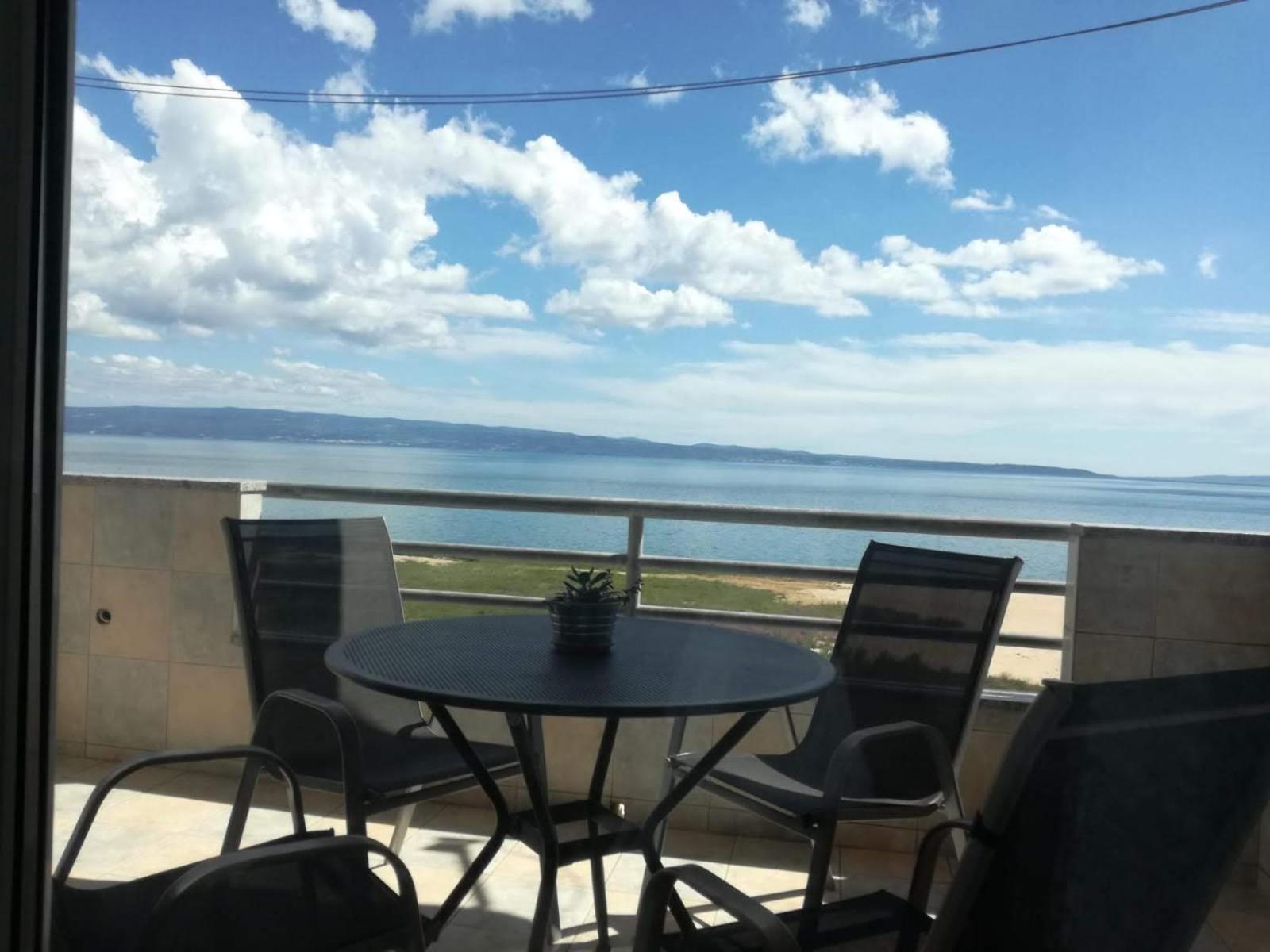 Apartman Lo- Sunny Sea View *