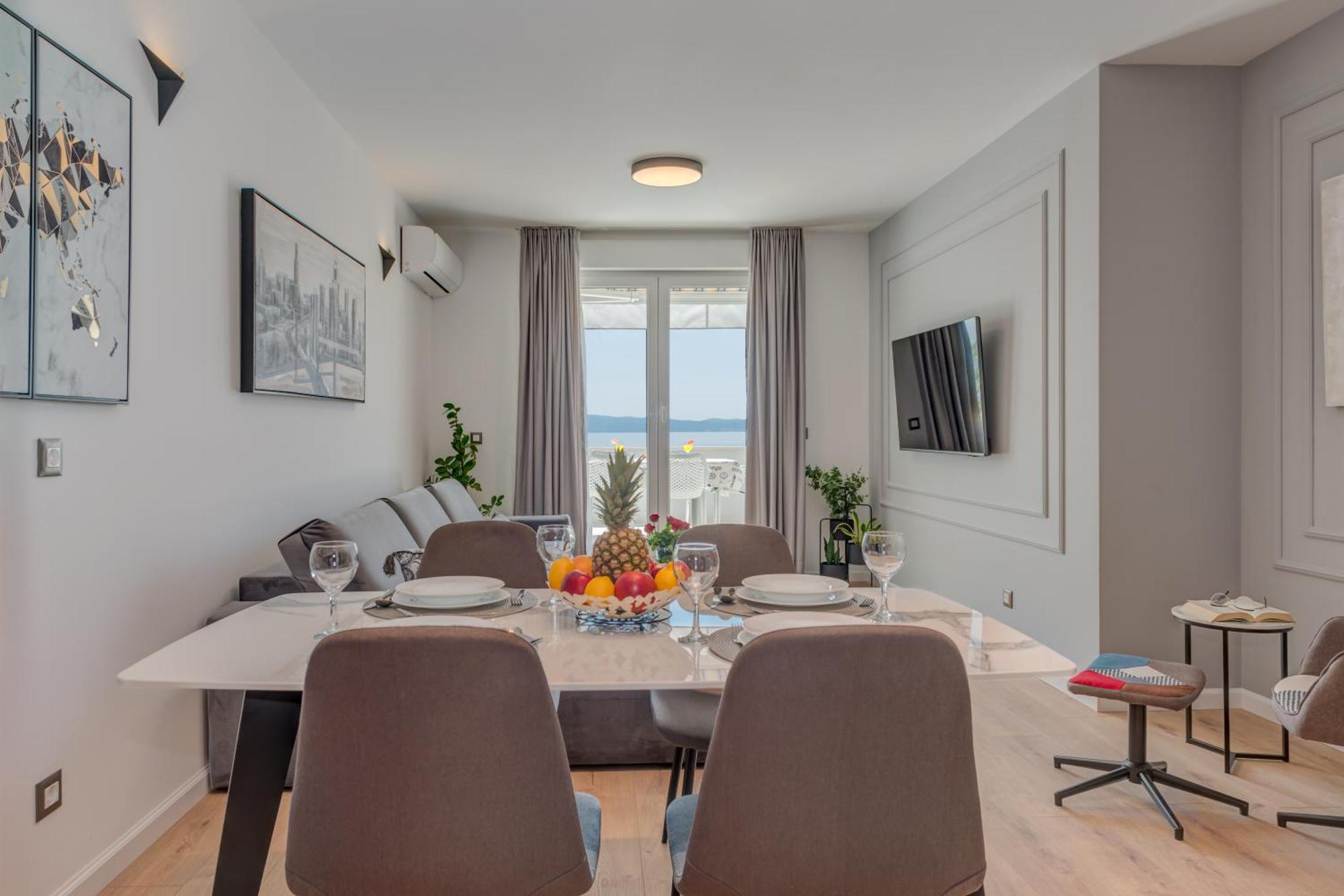 Beachfront Znjan * Split