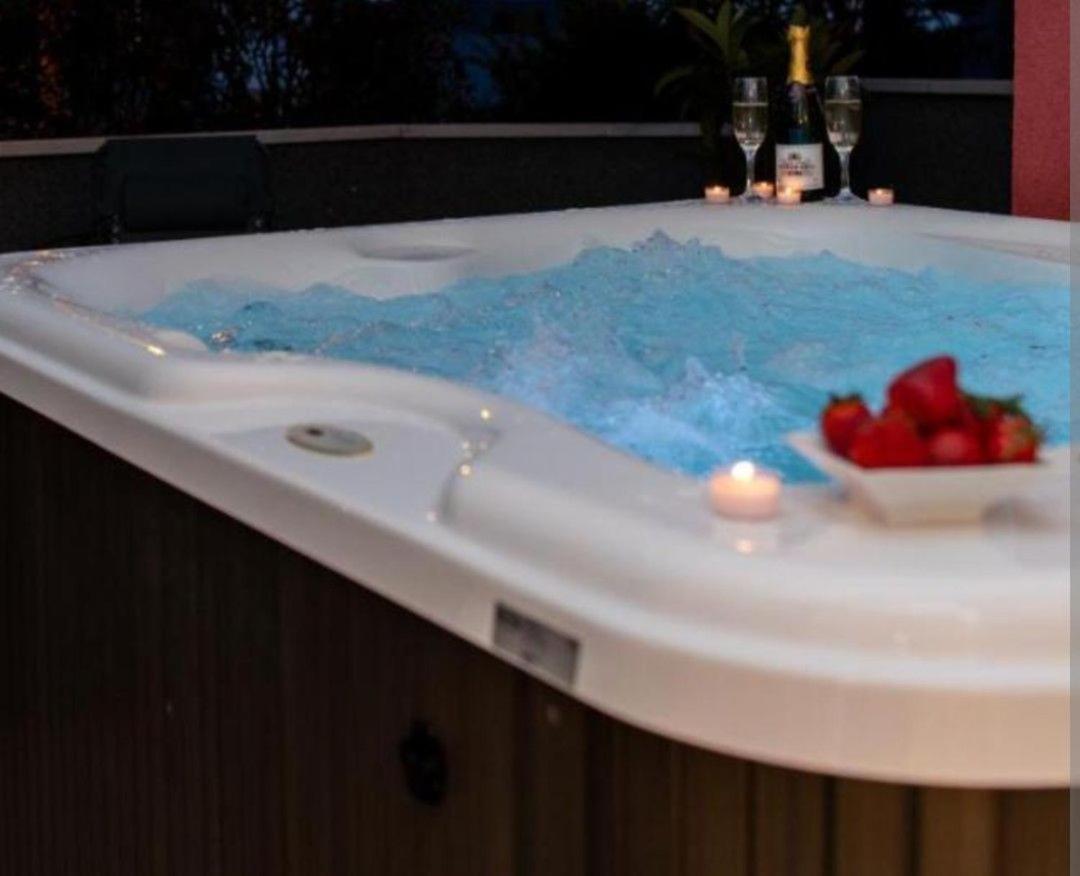 Salvia With Private Jacuzzi Apartment *