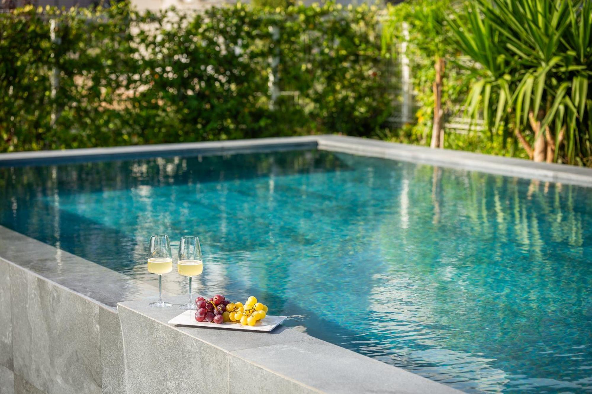 New Luxury With Private Heated Pool And Amazing Garden With Seaview Apartment Split