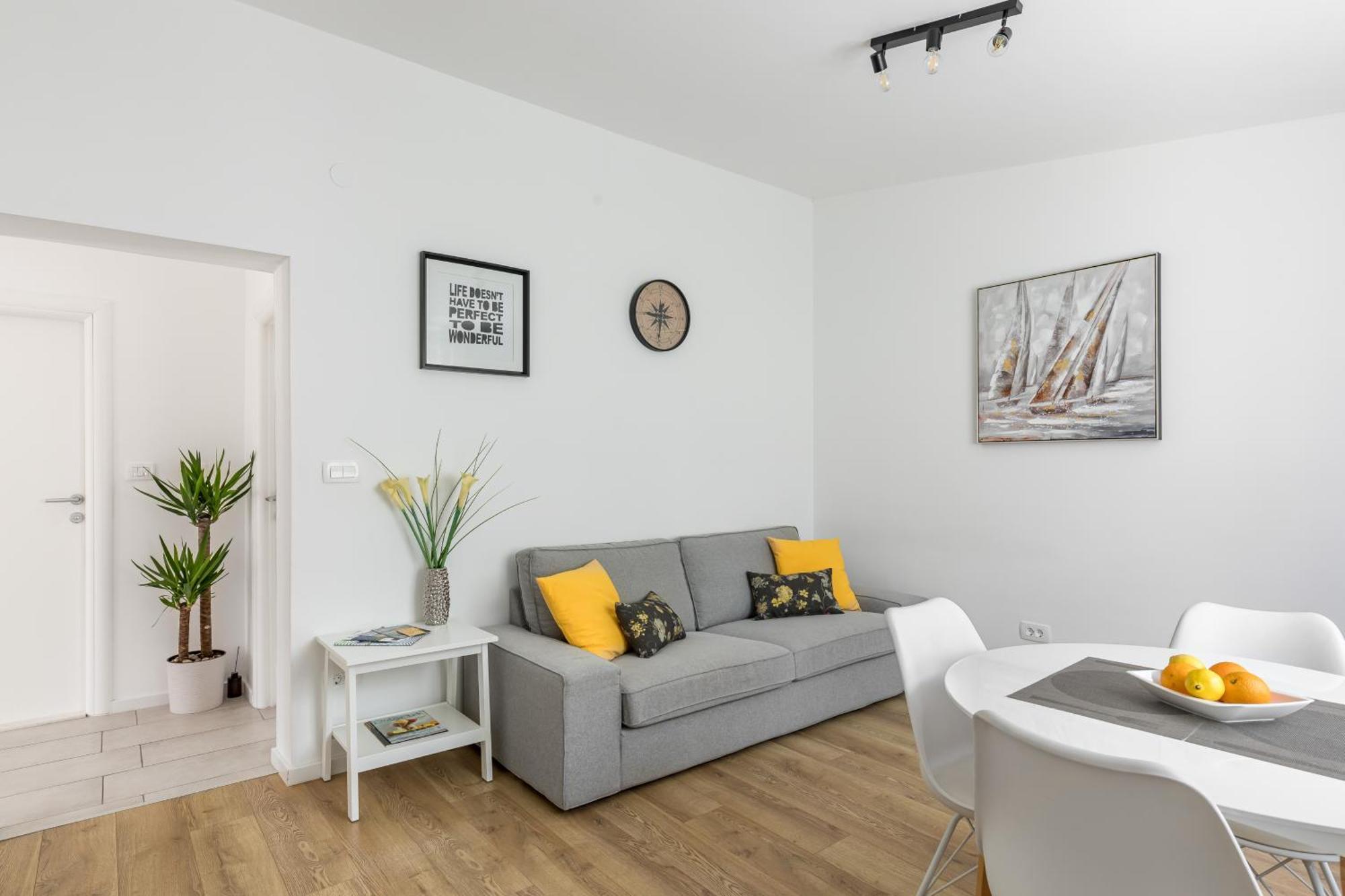 Tonina - House With Terrace, Jacuzzi, Free Parking Apartman Split