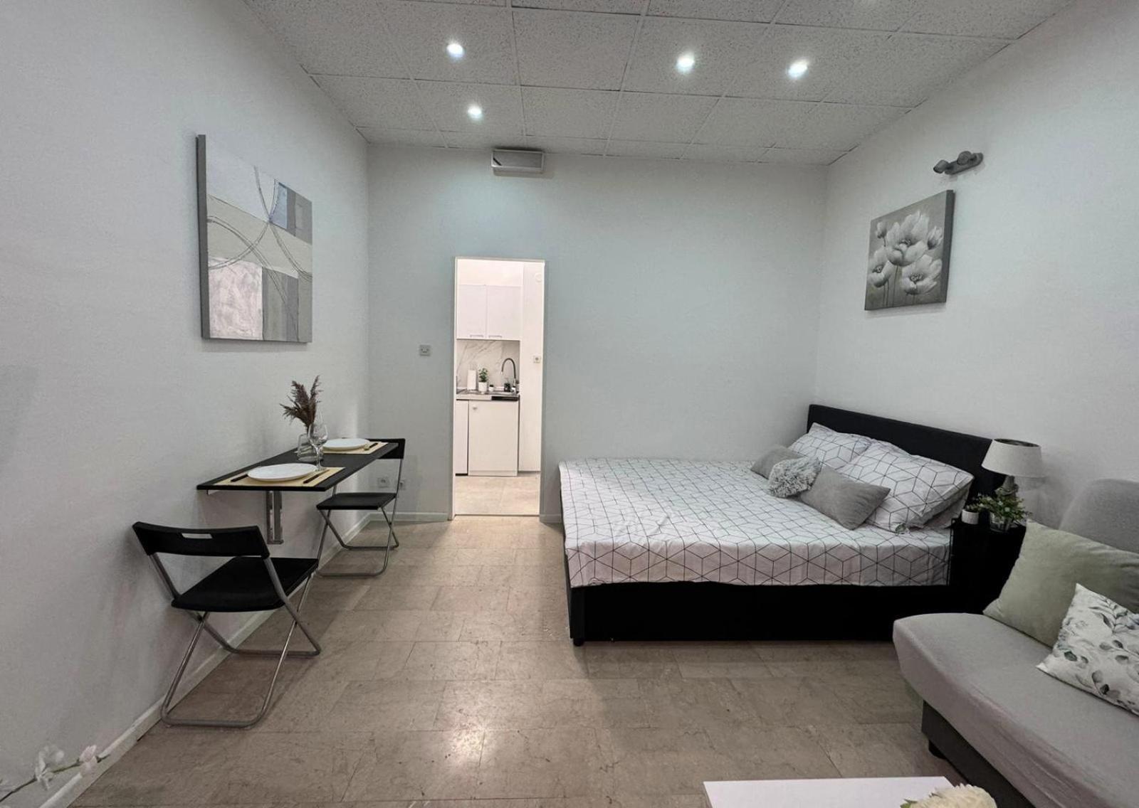 Apartment Lee