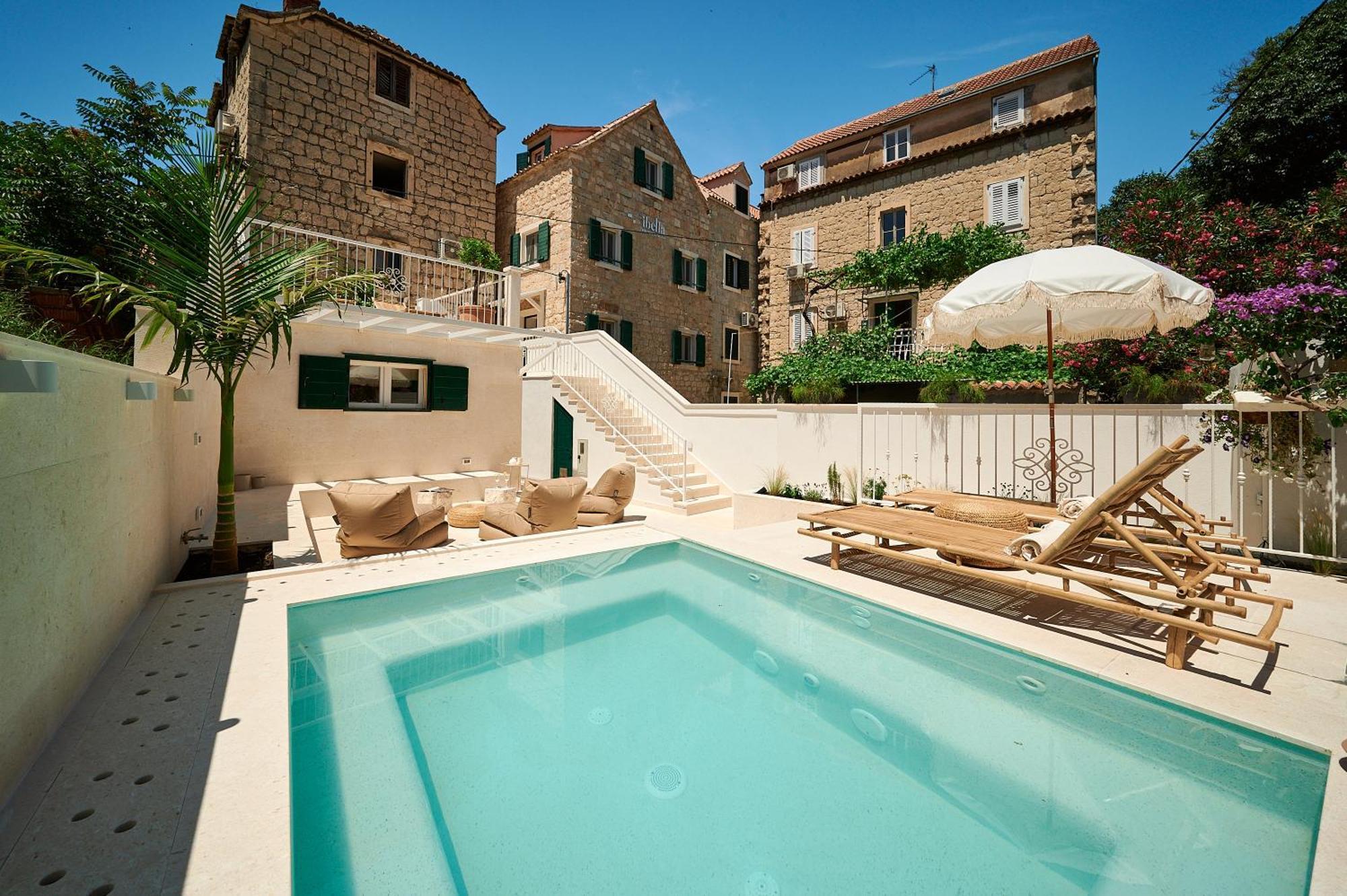 Ibella Boutique 4*