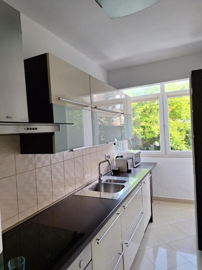 Apartment Leona