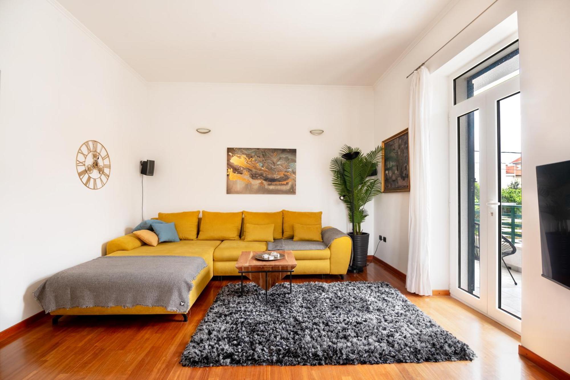 White House Luxury * Split