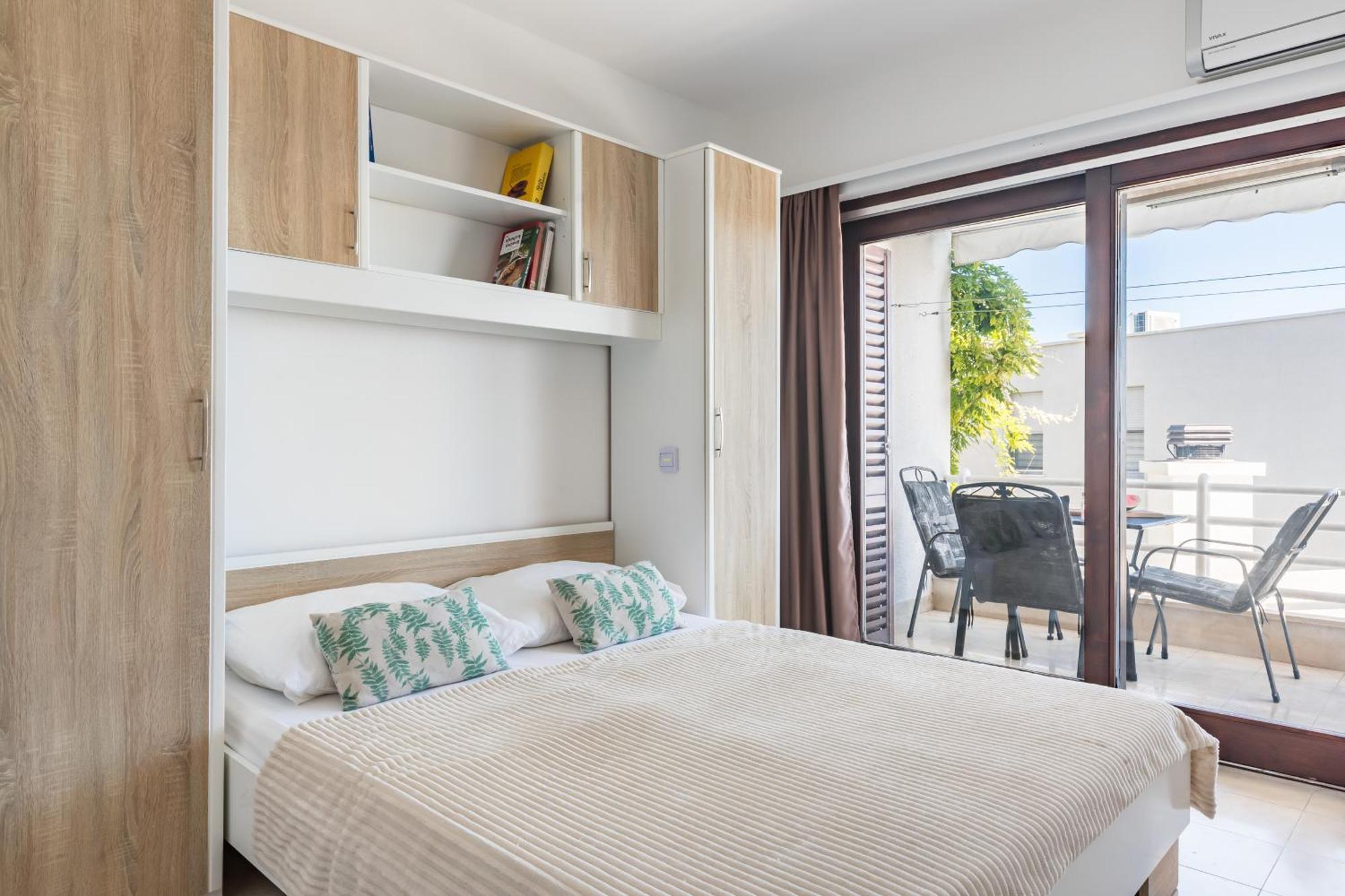 Apartment Enyoj Marjan, Beaches And View Split