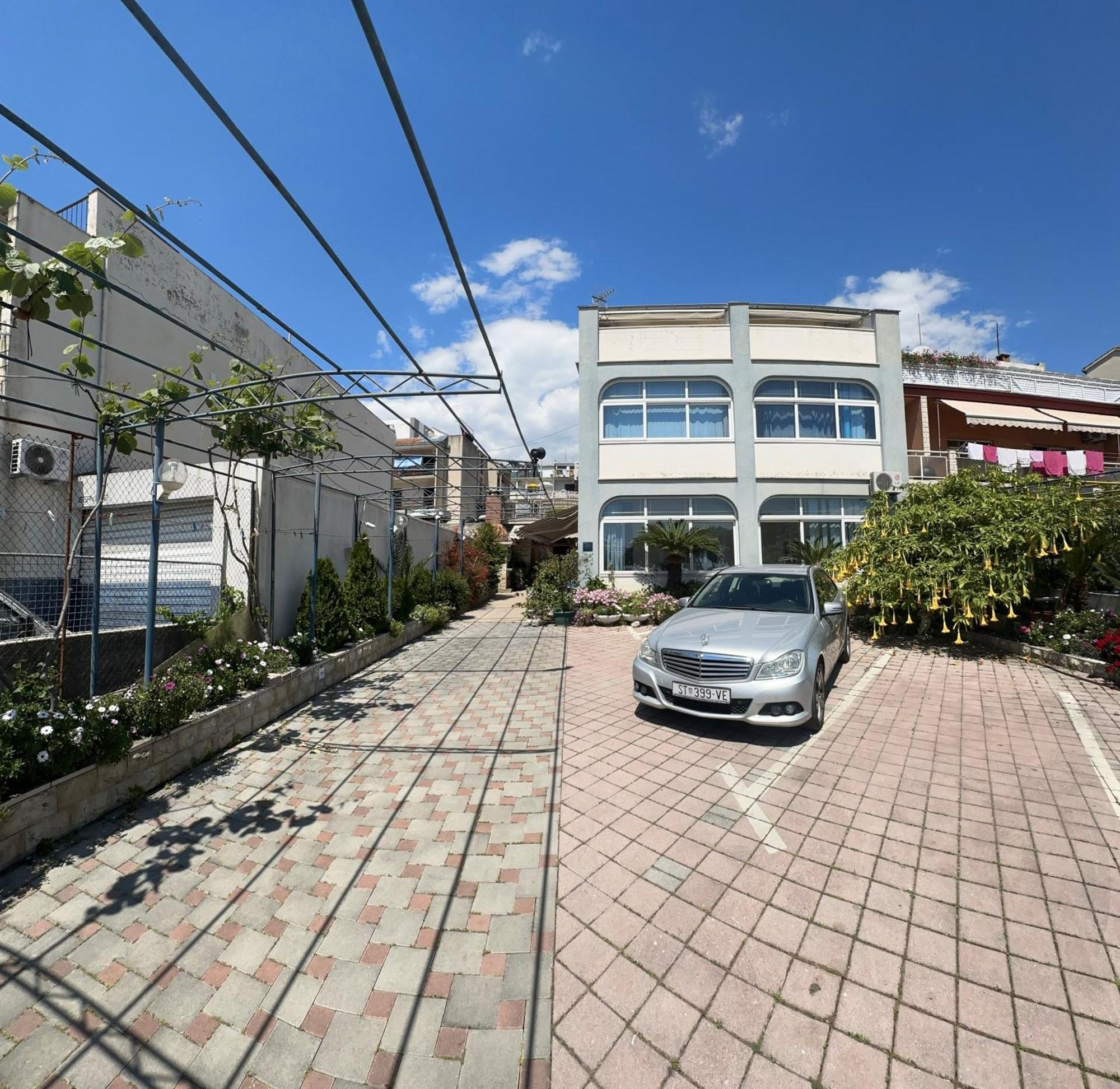 Vs Apartment *