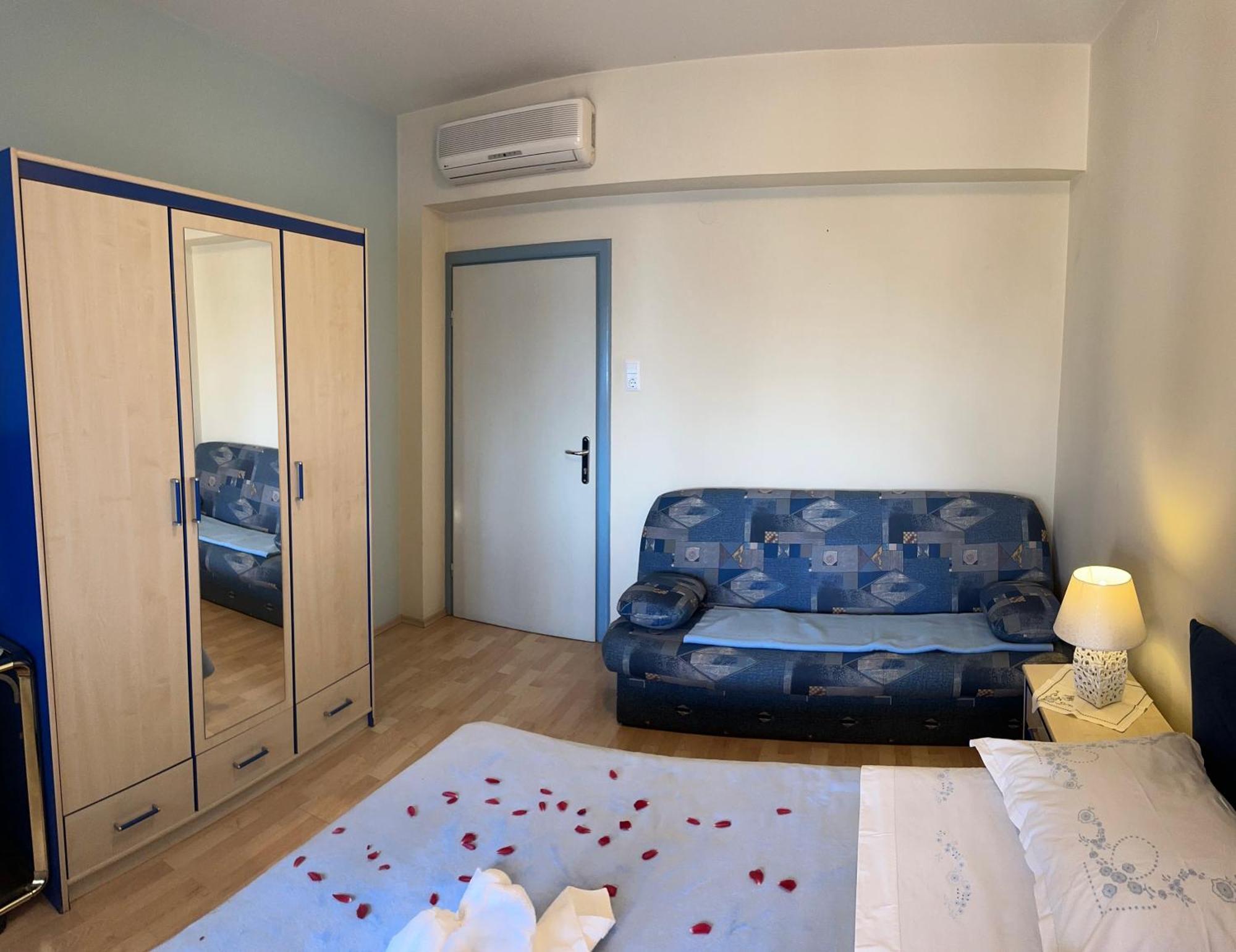 Apartment Vs