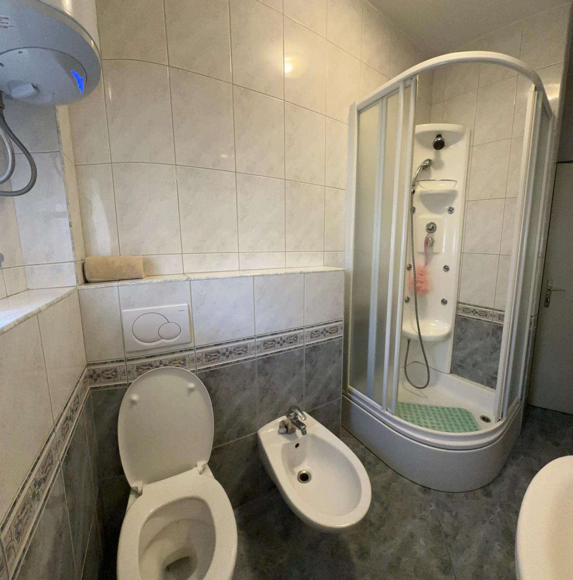 Apartment Vs