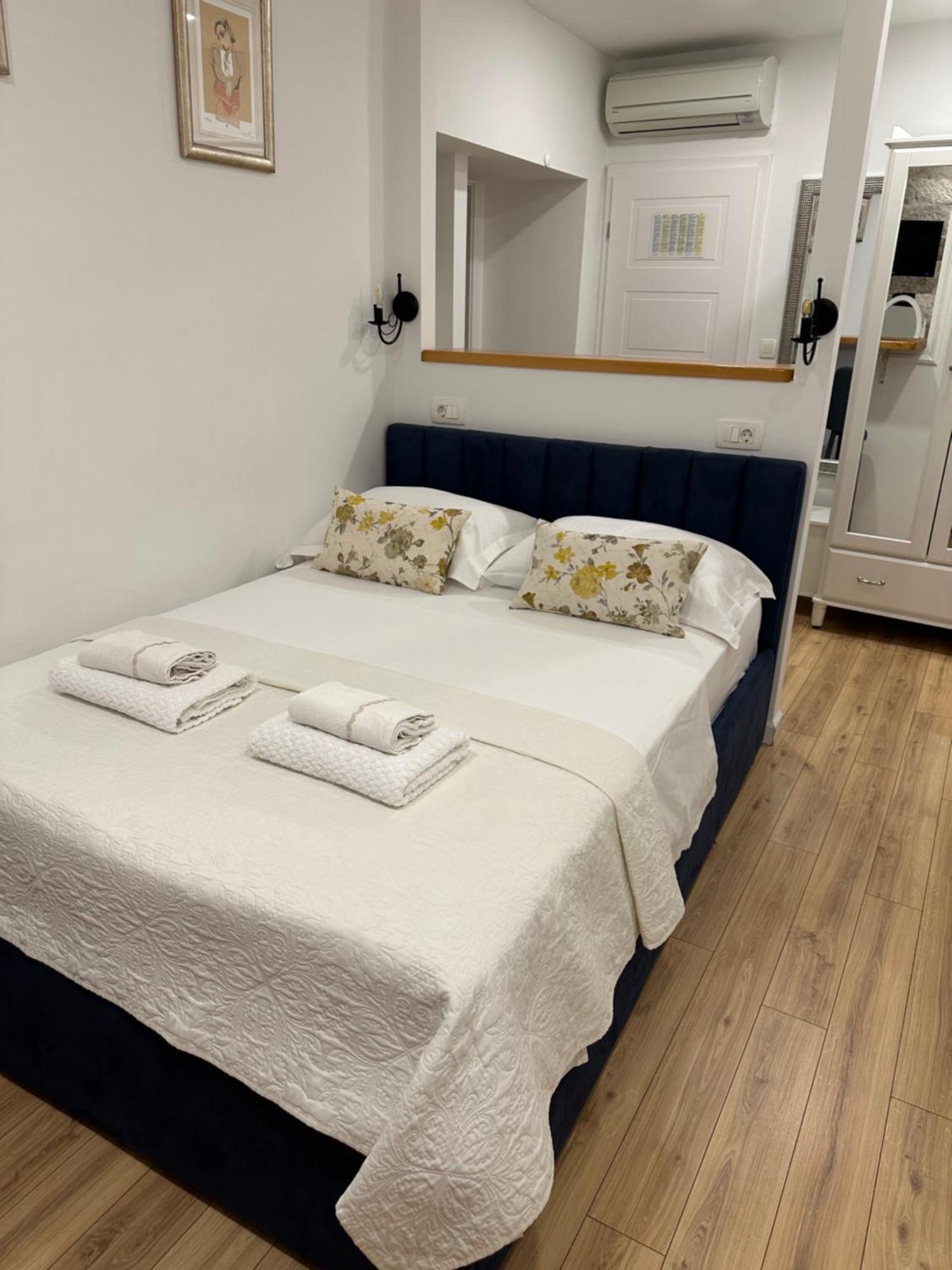 Old Town 2 Apartment
