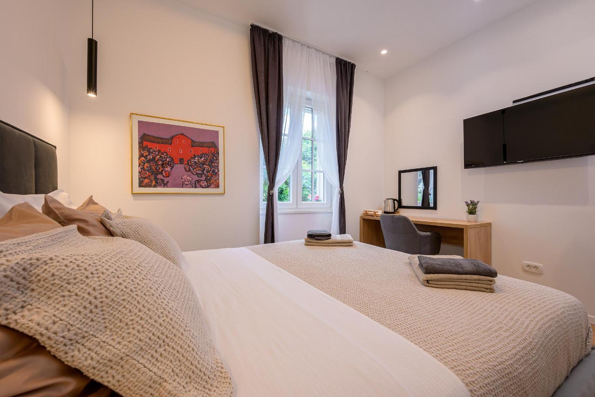 Guest house Jupiter Luxury 3*