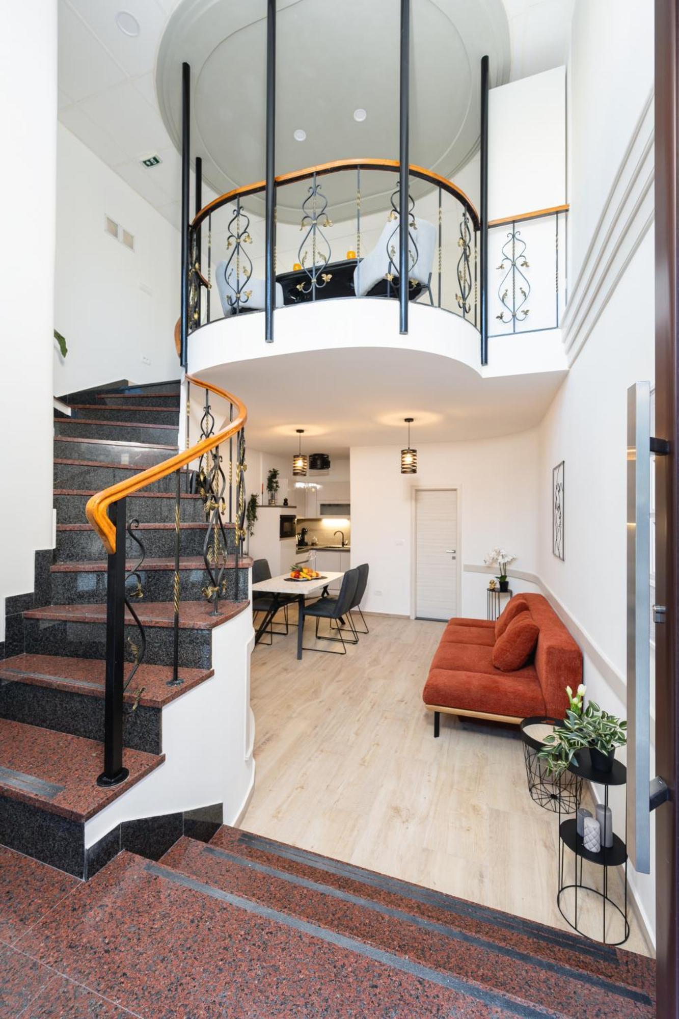 Kleopatra Apartment *