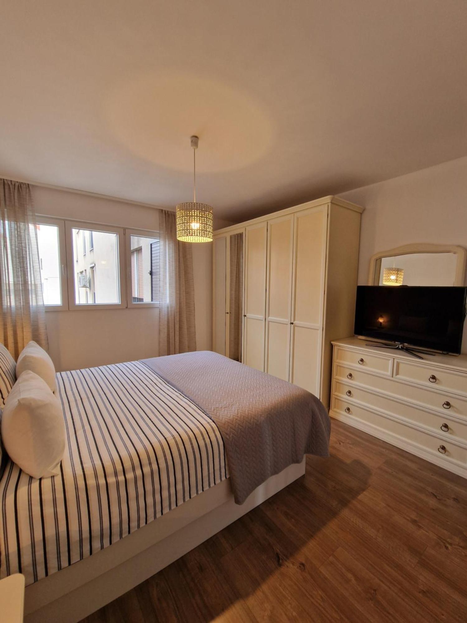 Marinaview City Center Apartment Split