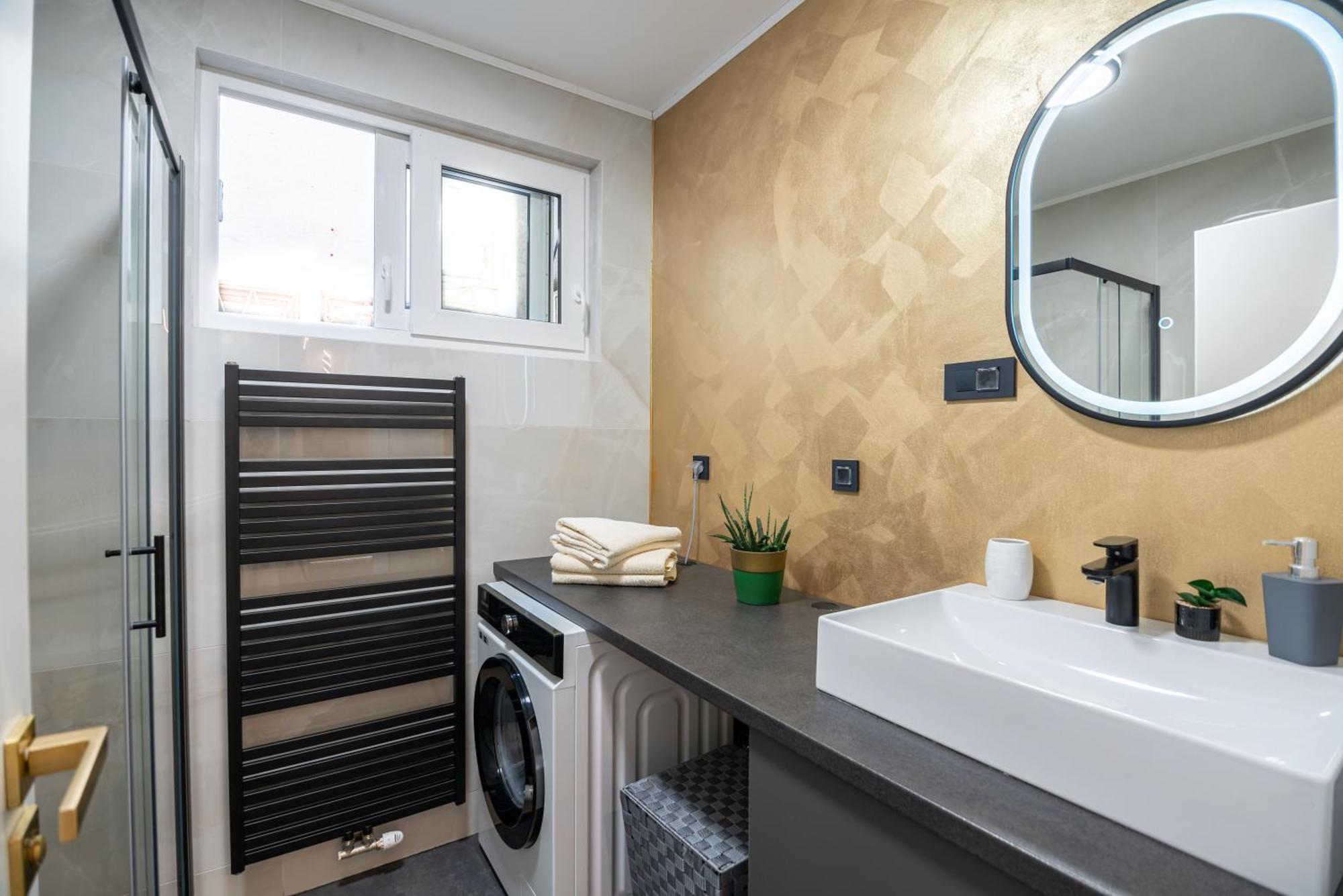 Royal Lux Apartment