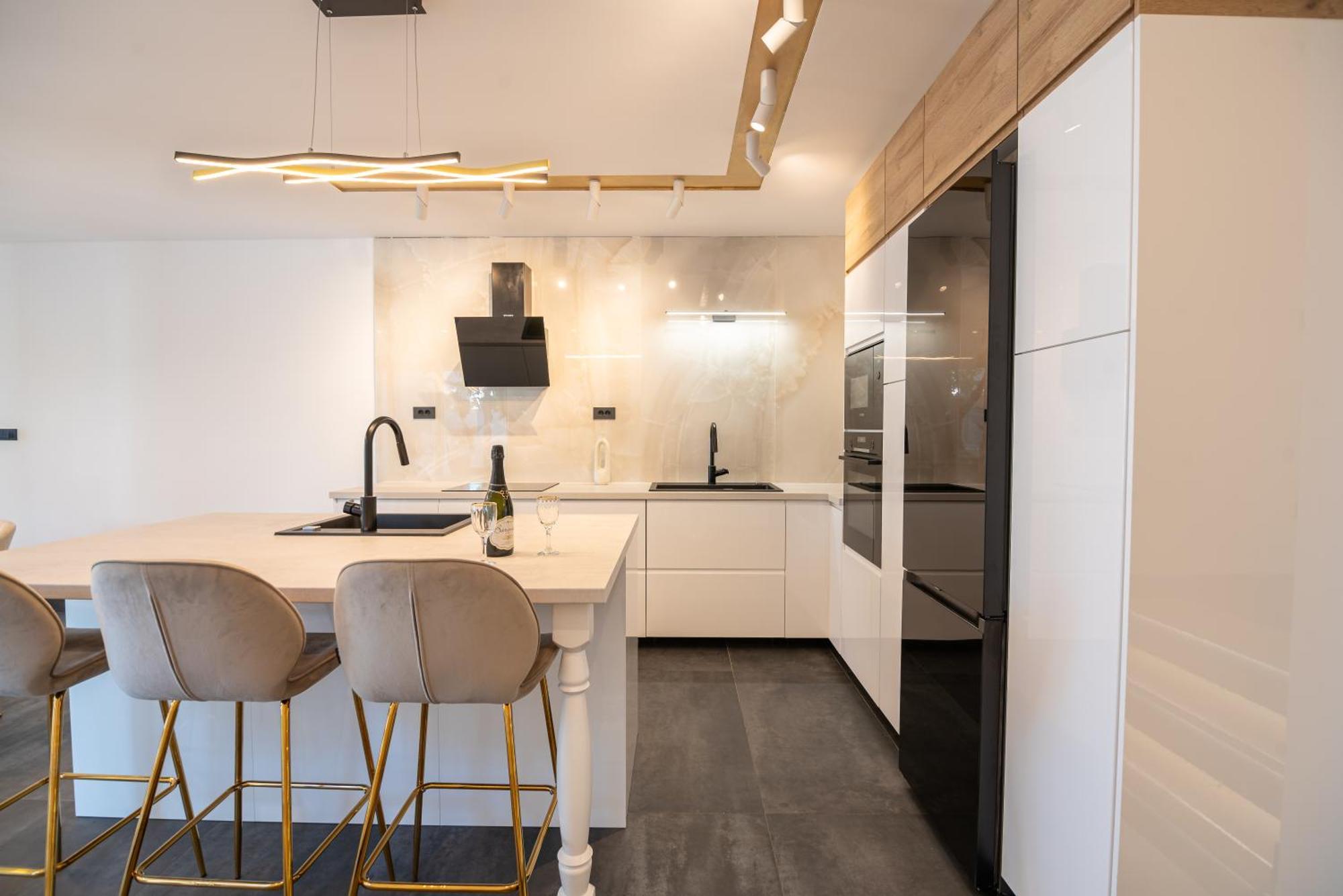 Royal Lux Apartment *