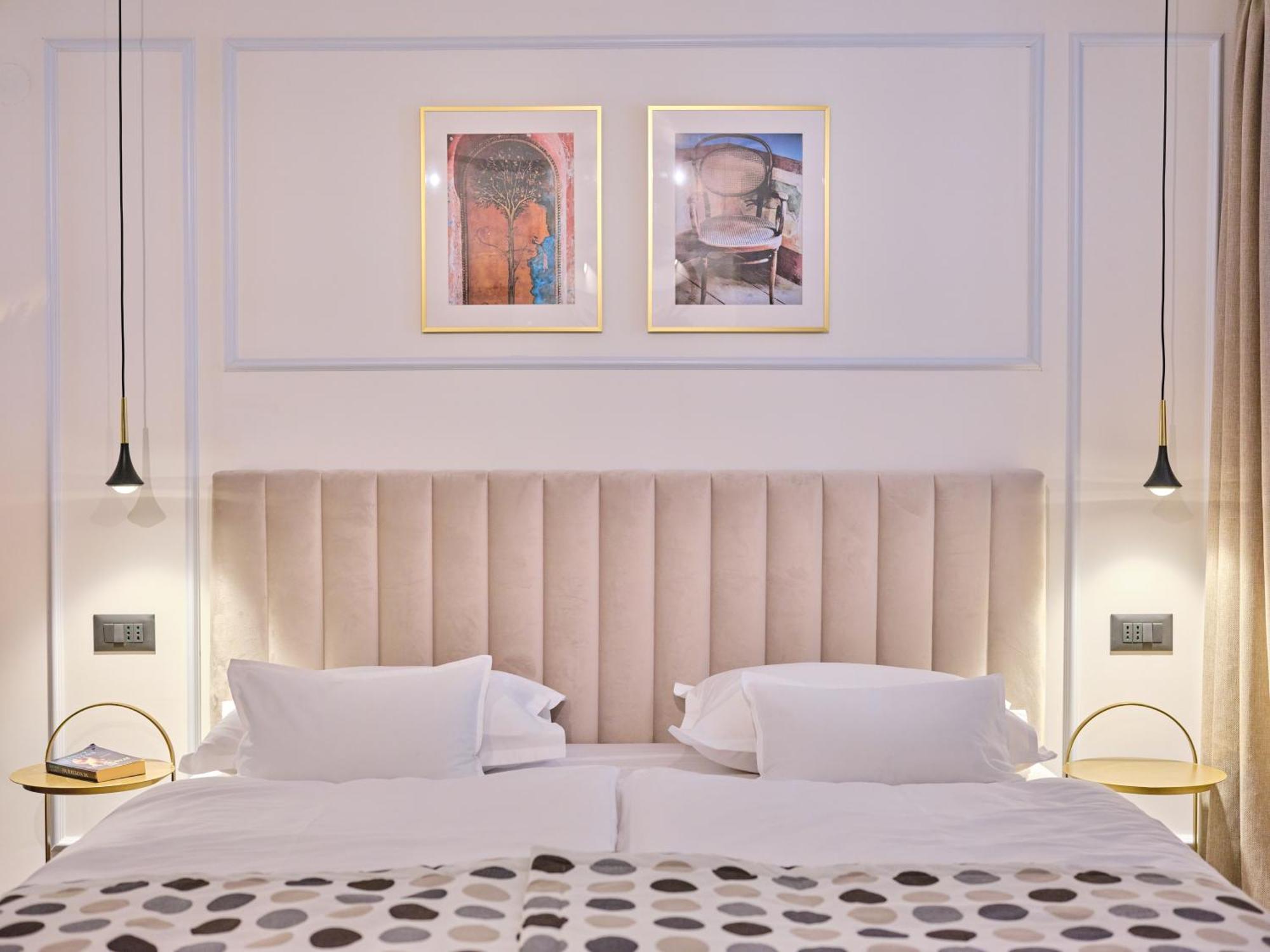Luxury Beauty * Split