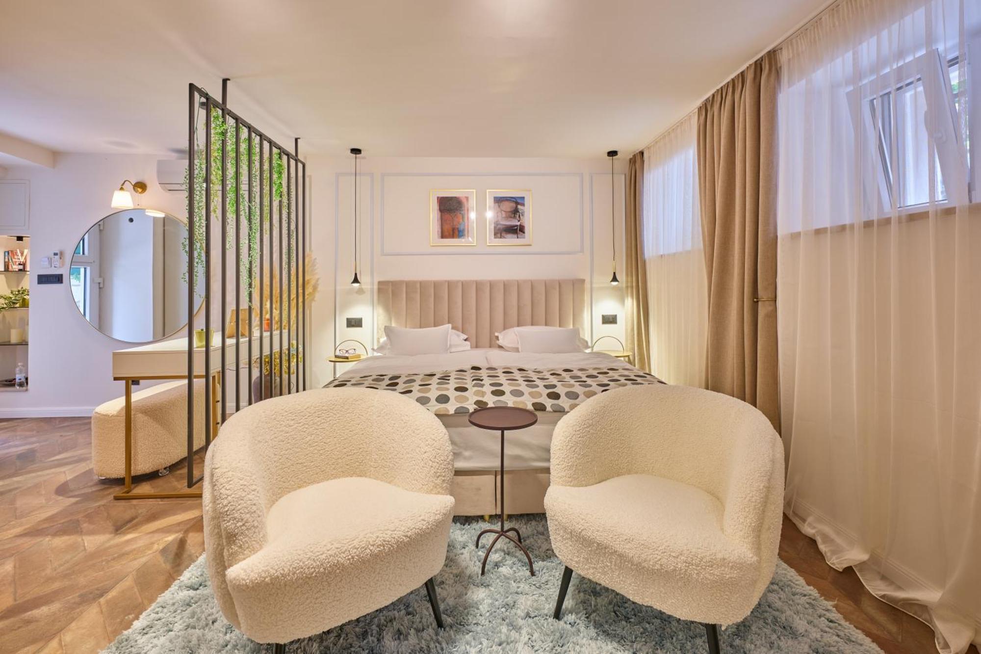 Luxury Beauty Apartment